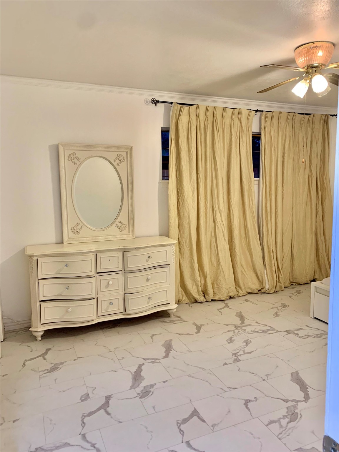 909 Silber Rd Road 57J , Houston, TX, 77024 | 49045635 | Realty Texas LLC