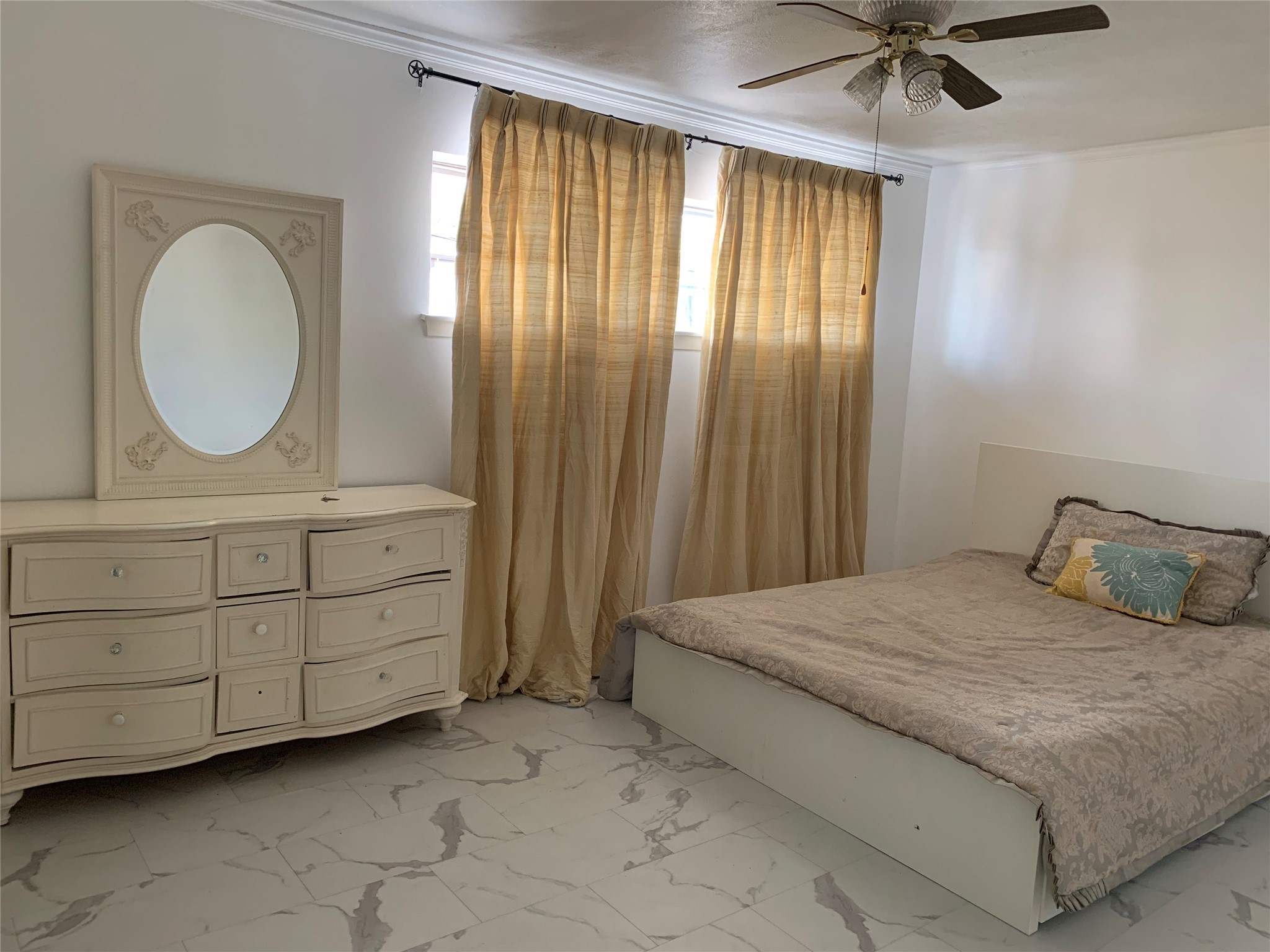 909 Silber Rd Road 57J , Houston, TX, 77024 | 49045635 | Realty Texas LLC