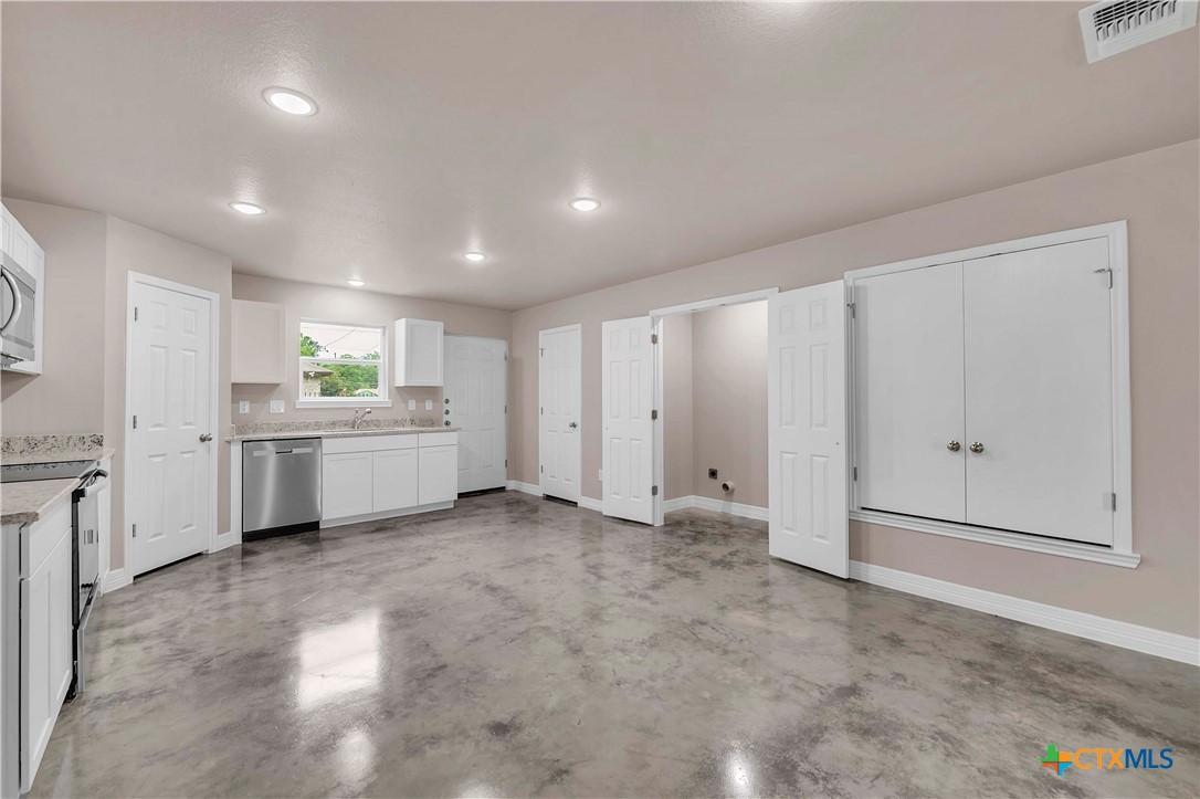 501 N 18th Street , Killeen, TX, 76541 | 541320 | Realty Texas LLC