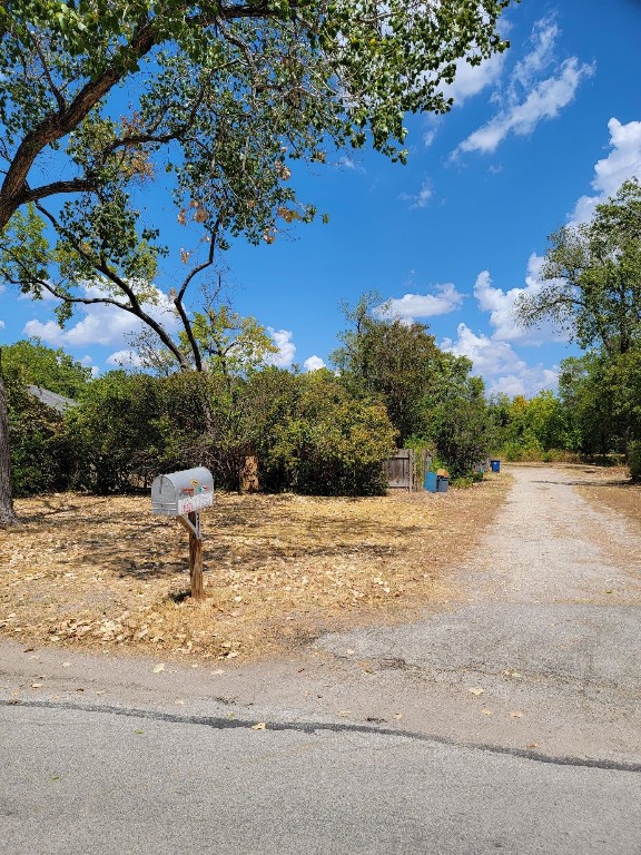 300 W Mockingbird Lane , Austin, TX, 78745 | 2557812 | Realty Texas LLC