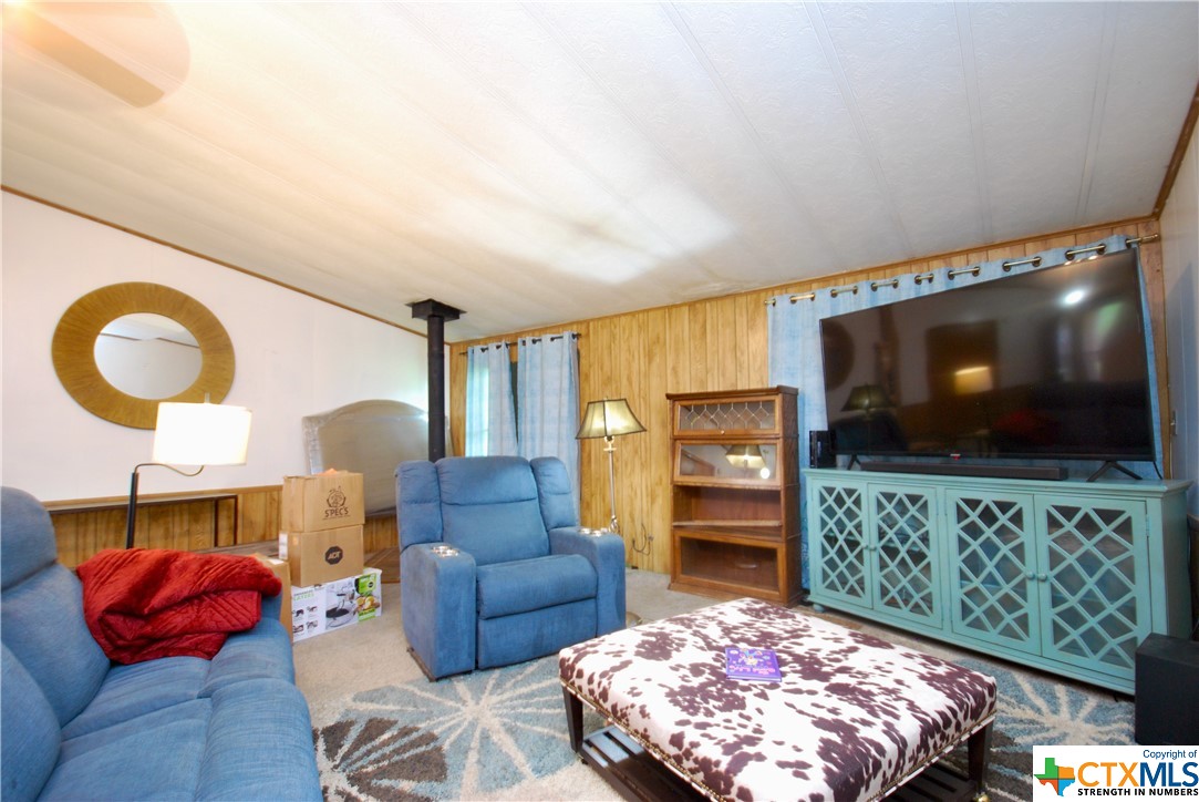 105 Park Lane , Moulton, TX, 77975 | 540880 | Realty Texas LLC