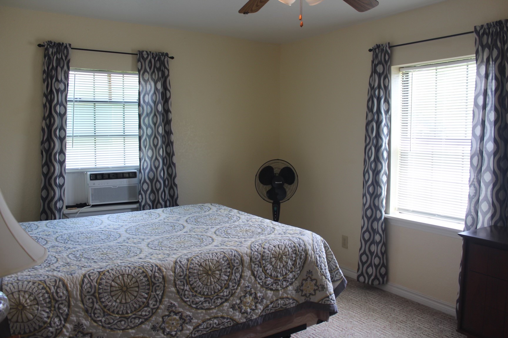 822 W 10th Street , Freeport, TX, 77541 | 71698080 | Realty Texas LLC