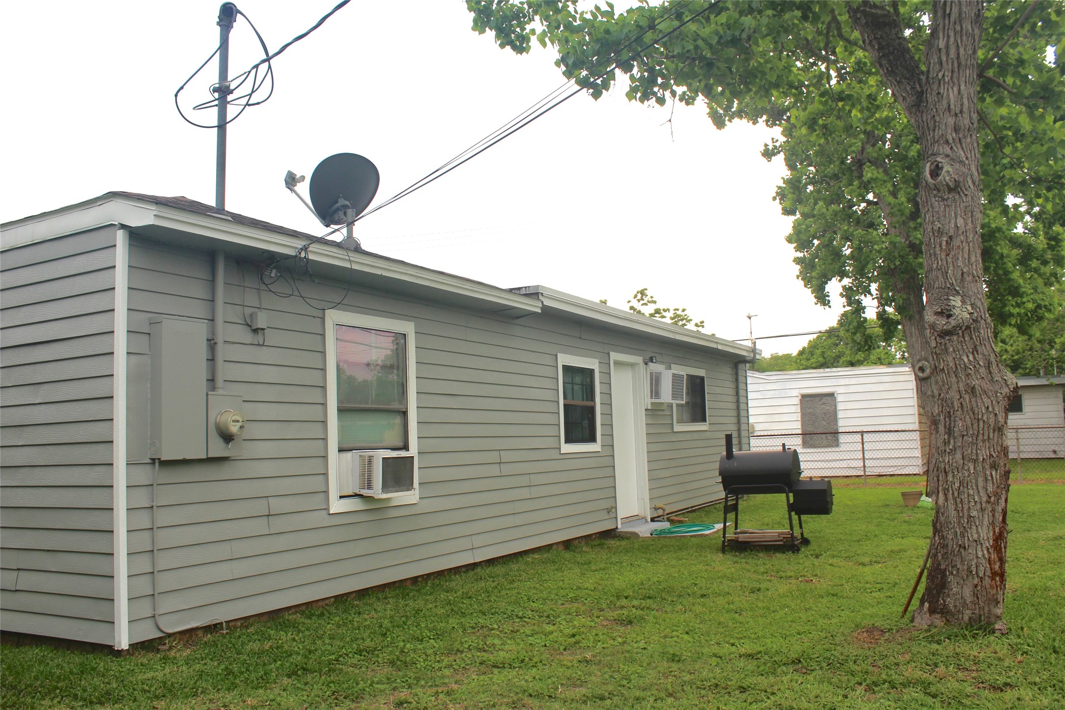 822 W 10th Street , Freeport, TX, 77541 | 71698080 | Realty Texas LLC