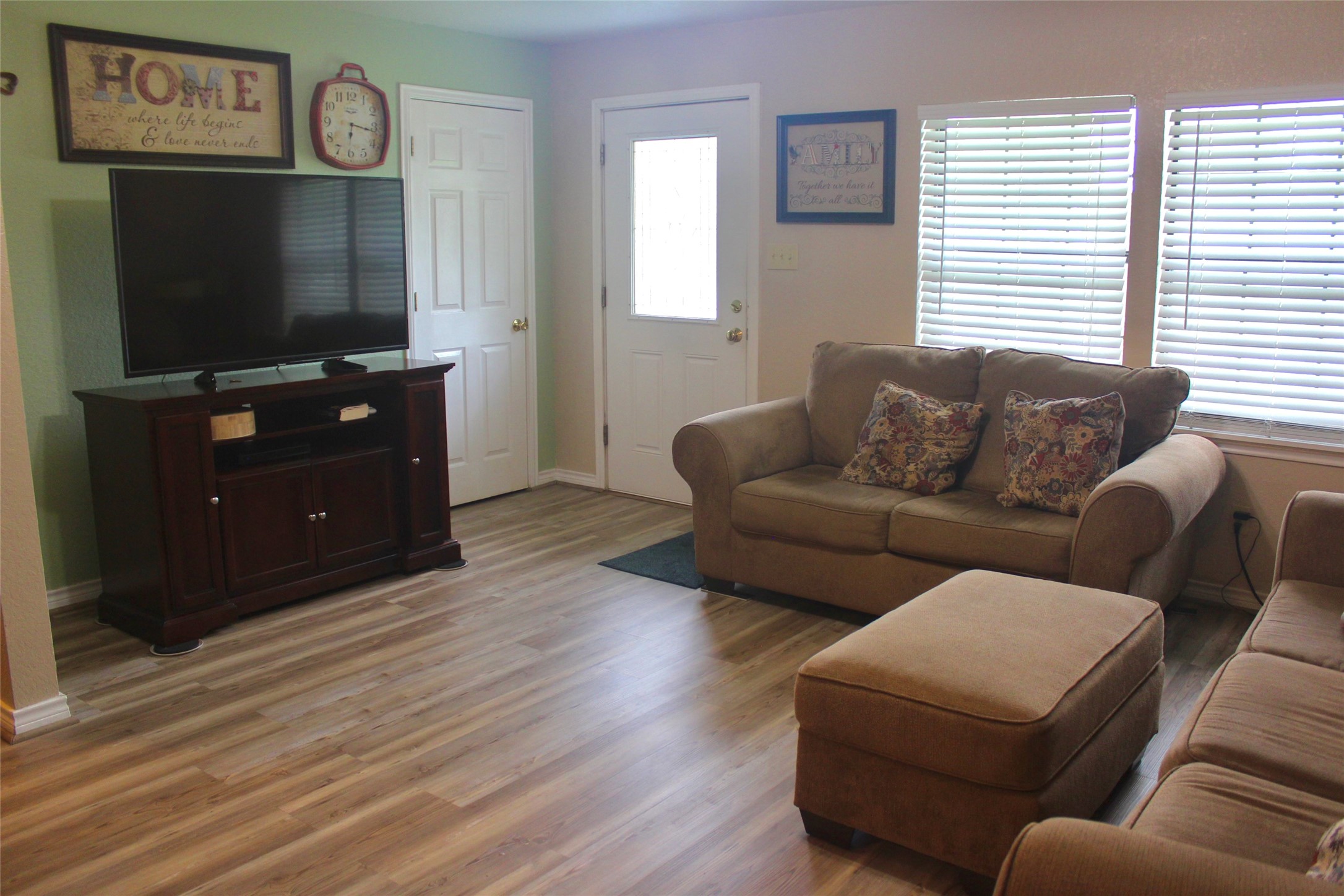 822 W 10th Street , Freeport, TX, 77541 | 71698080 | Realty Texas LLC