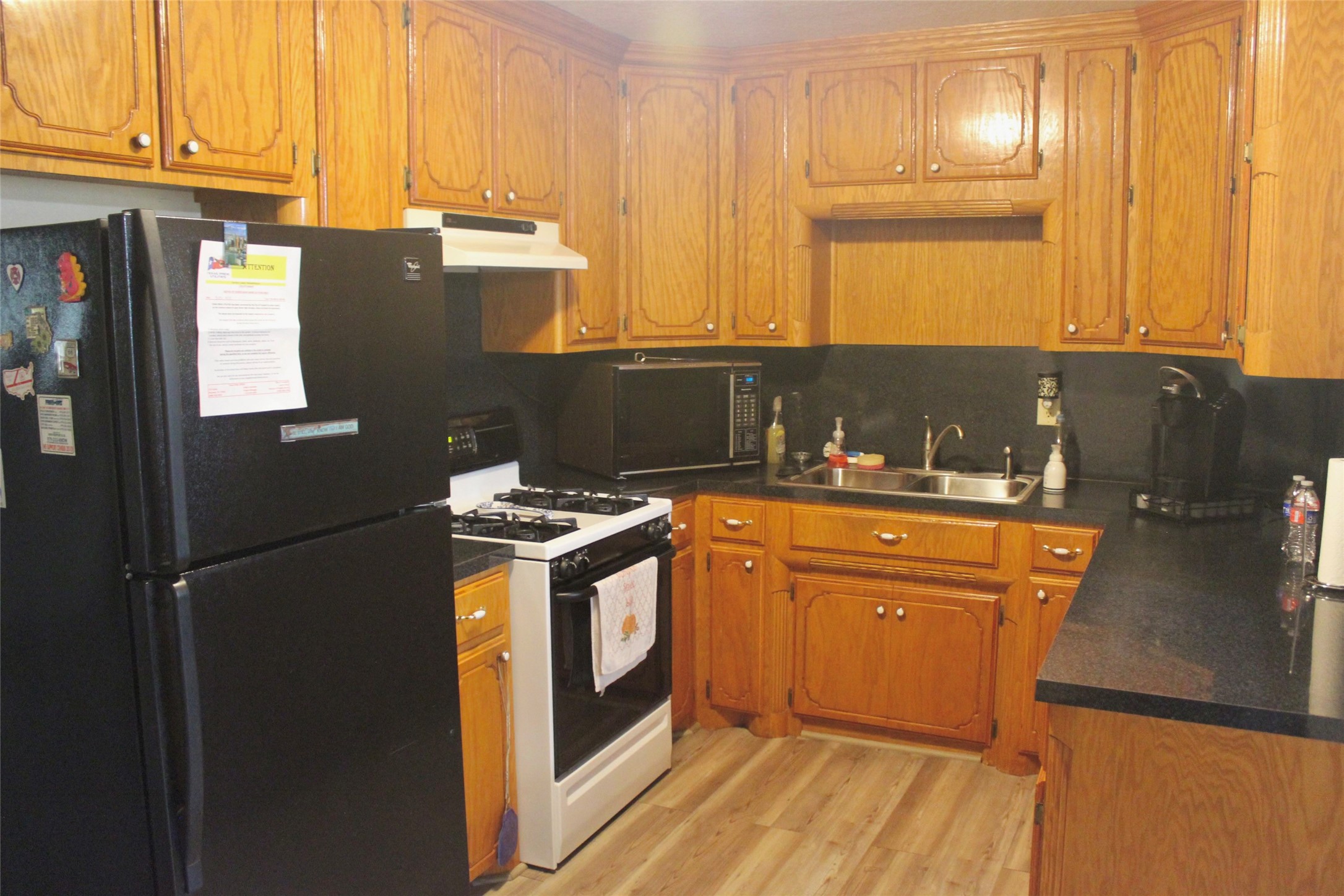 822 W 10th Street , Freeport, TX, 77541 | 71698080 | Realty Texas LLC