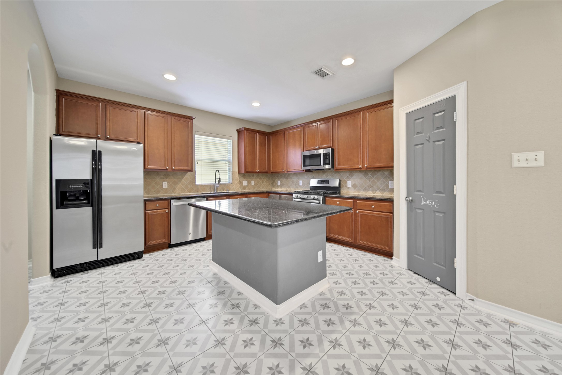 39 Panterra Way , The Woodlands, TX, 77382 | 19842465 | Realty Texas LLC