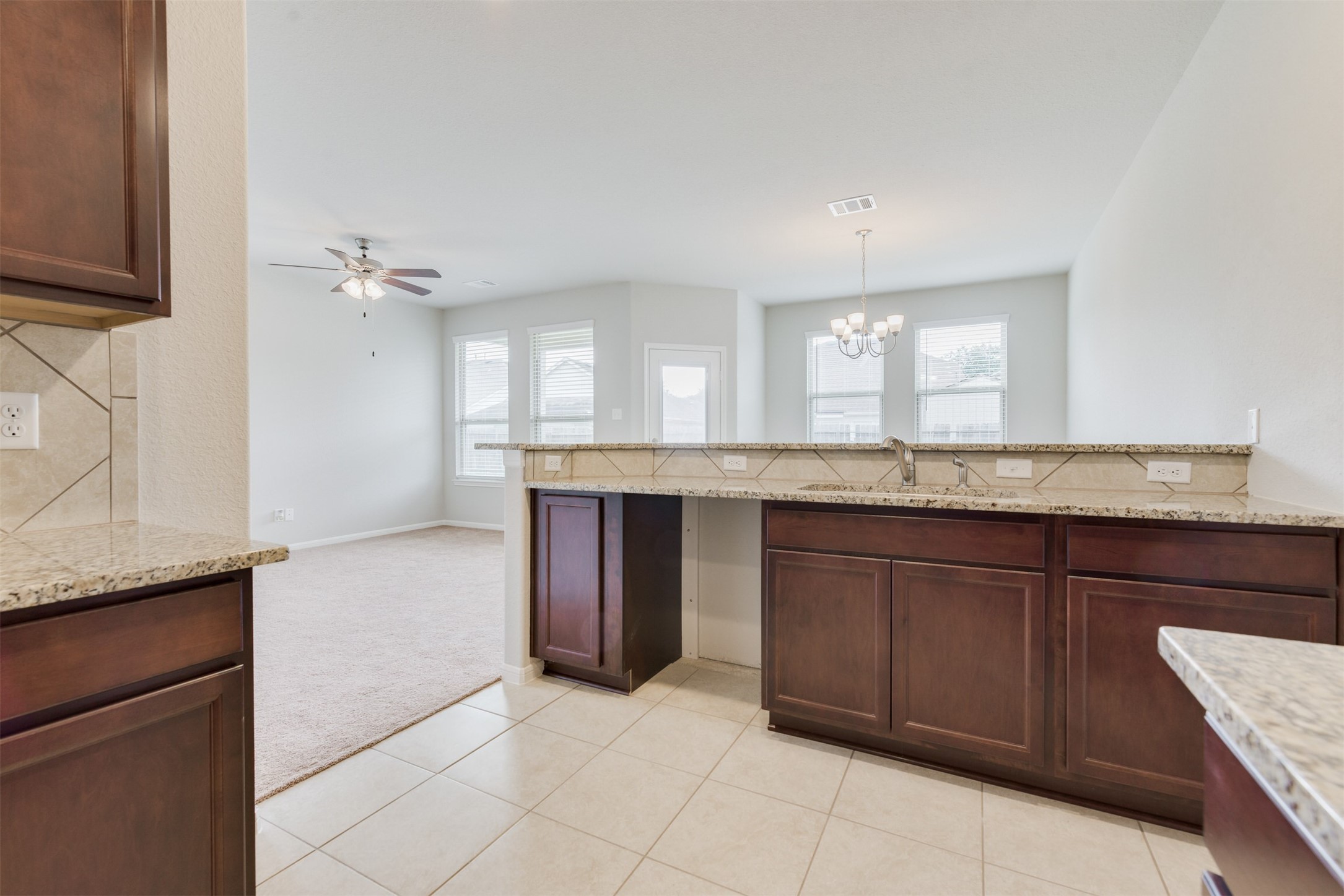 335 Emerald Thicket , Huffman, TX, 77336 | 63997468 | Realty Texas LLC