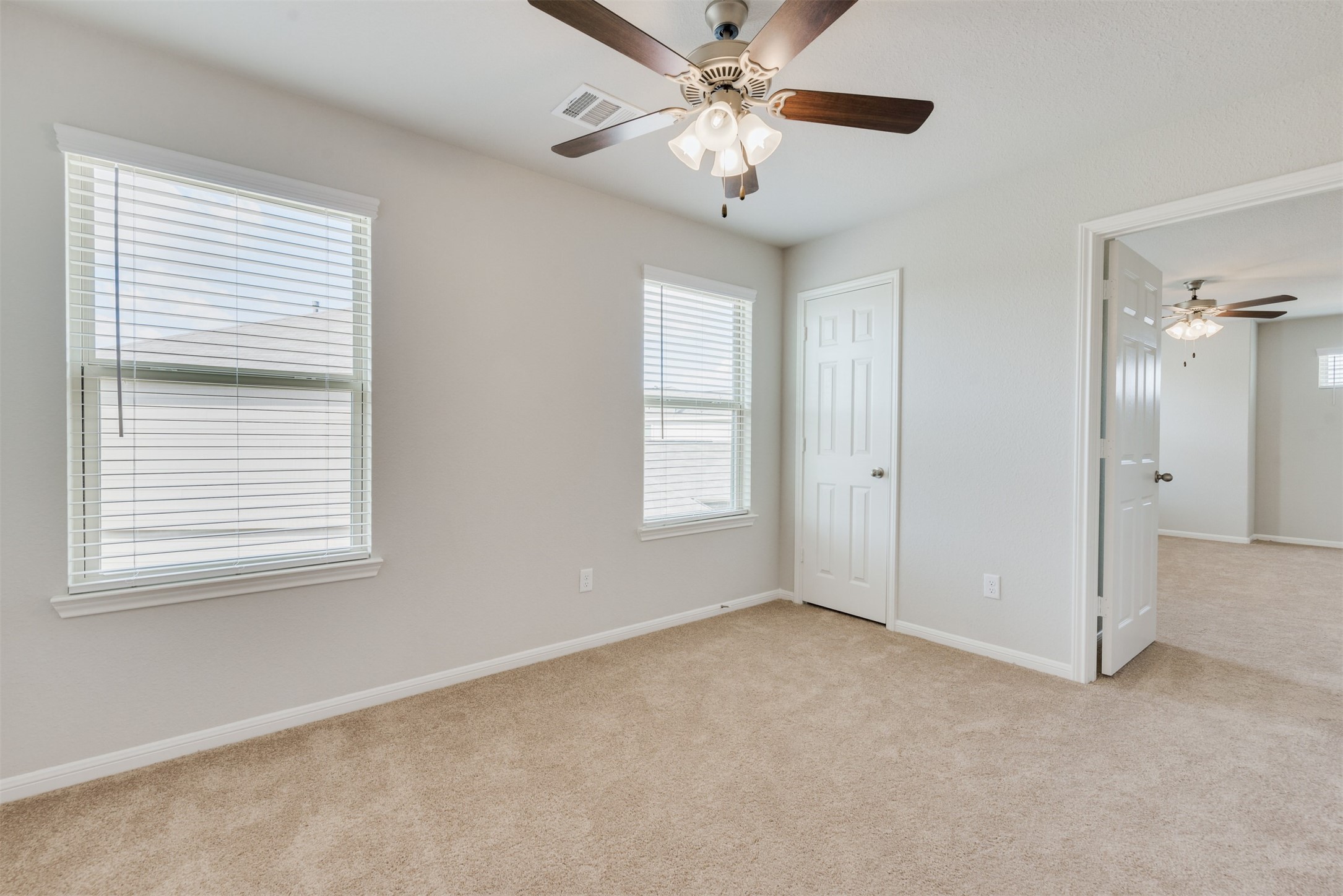 335 Emerald Thicket , Huffman, TX, 77336 | 63997468 | Realty Texas LLC