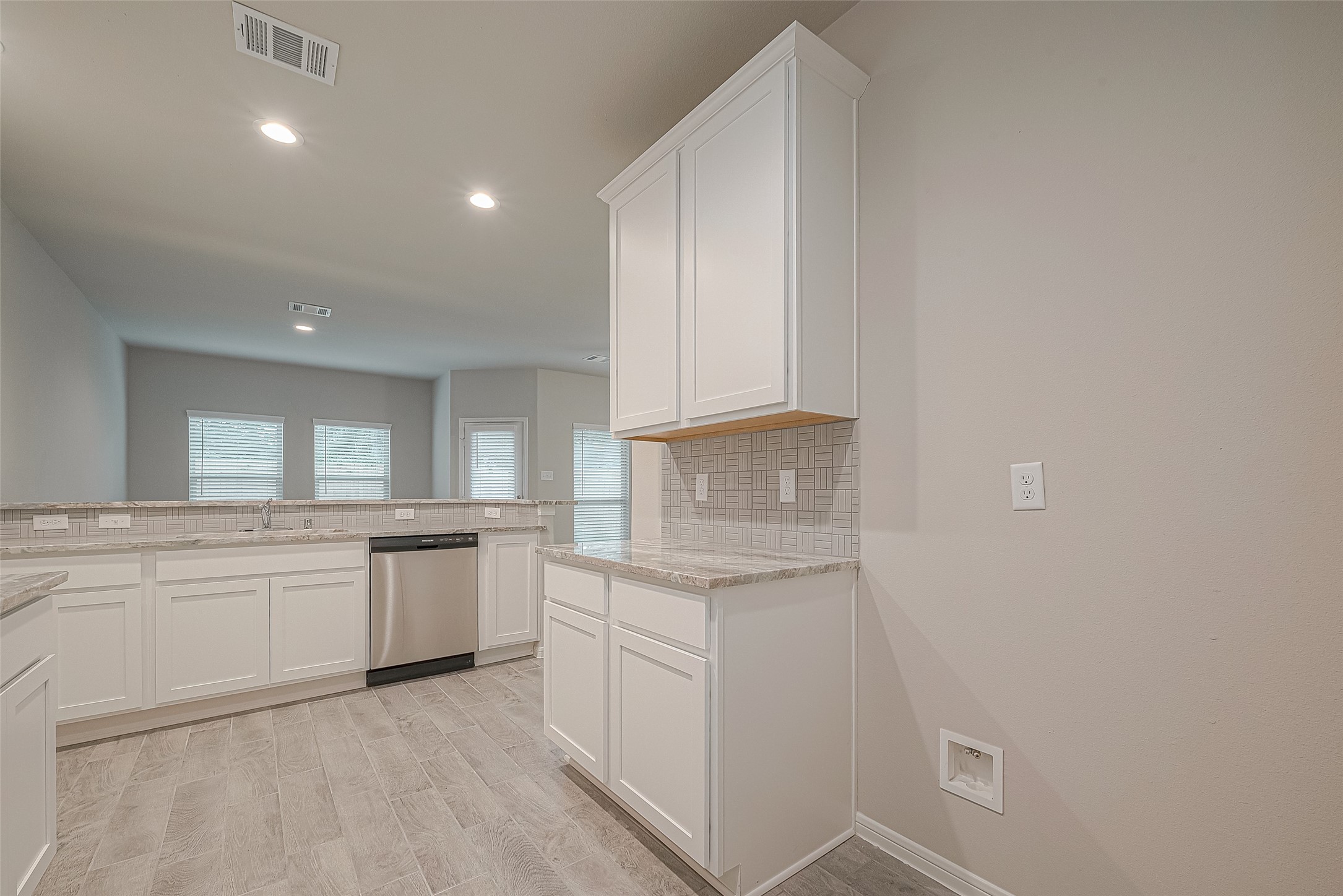 408 Emerald Thicket , Huffman, TX, 77336 | 51406565 | Realty Texas LLC