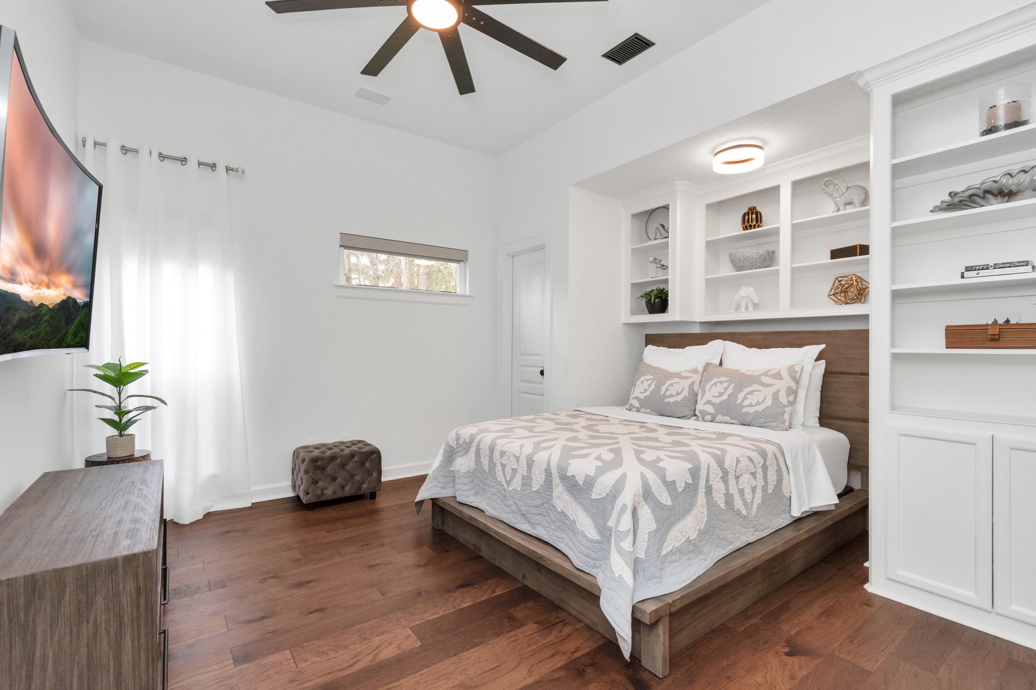 216 Sarasota Circle S , Montgomery, TX, 77356 | 98925640 | Realty Texas LLC