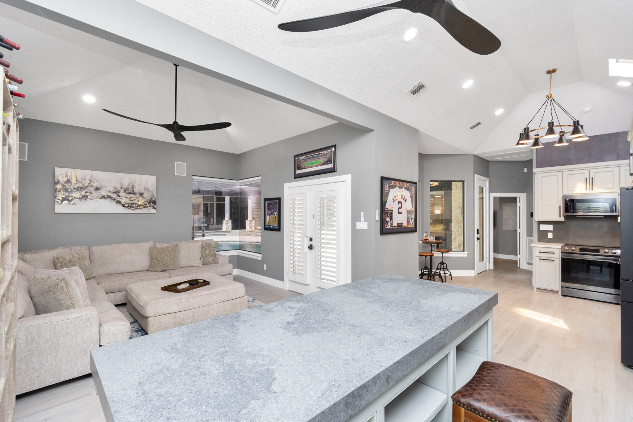 216 Sarasota Circle S , Montgomery, TX, 77356 | 98925640 | Realty Texas LLC