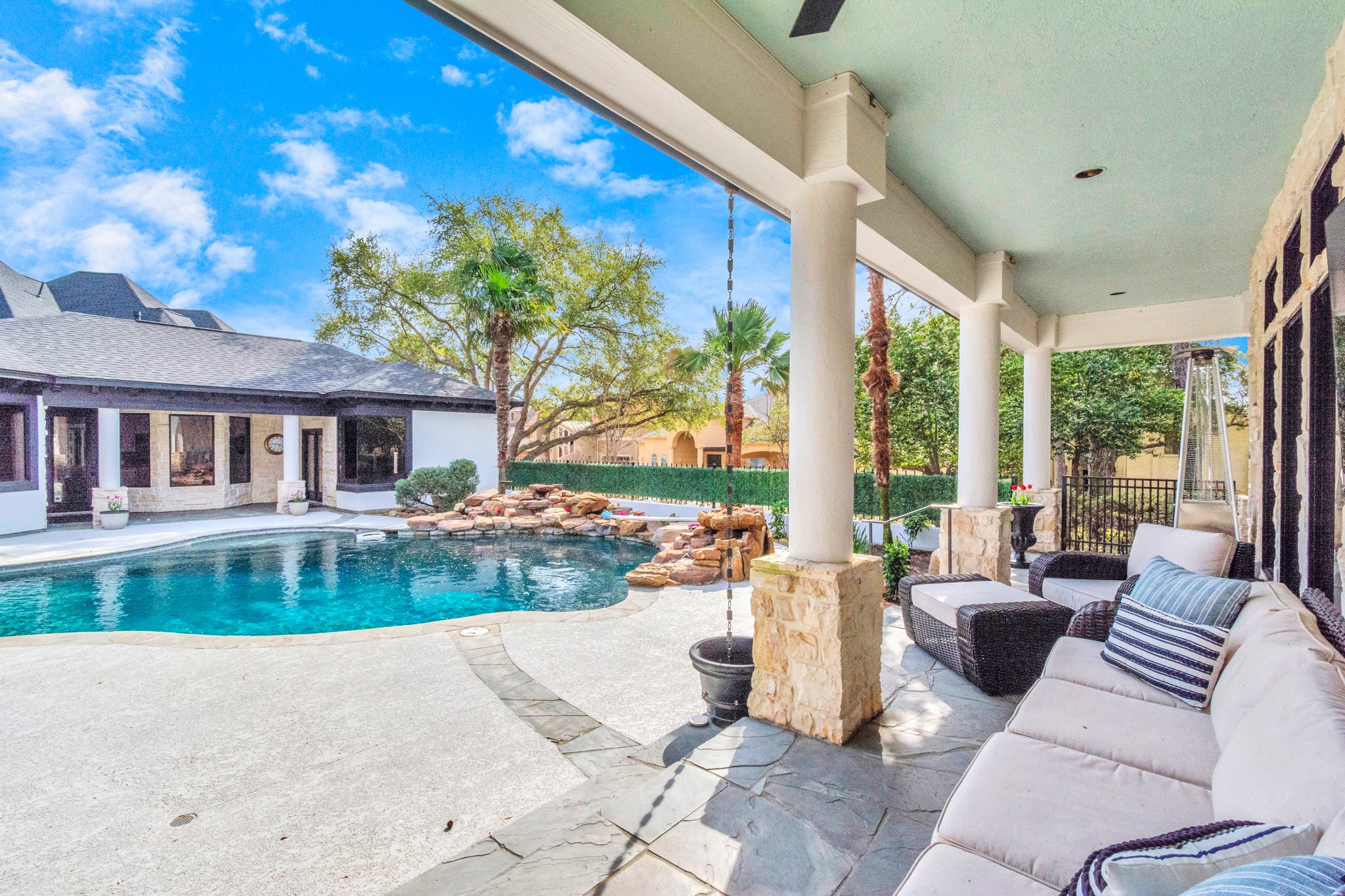 216 Sarasota Circle S , Montgomery, TX, 77356 | 98925640 | Realty Texas LLC