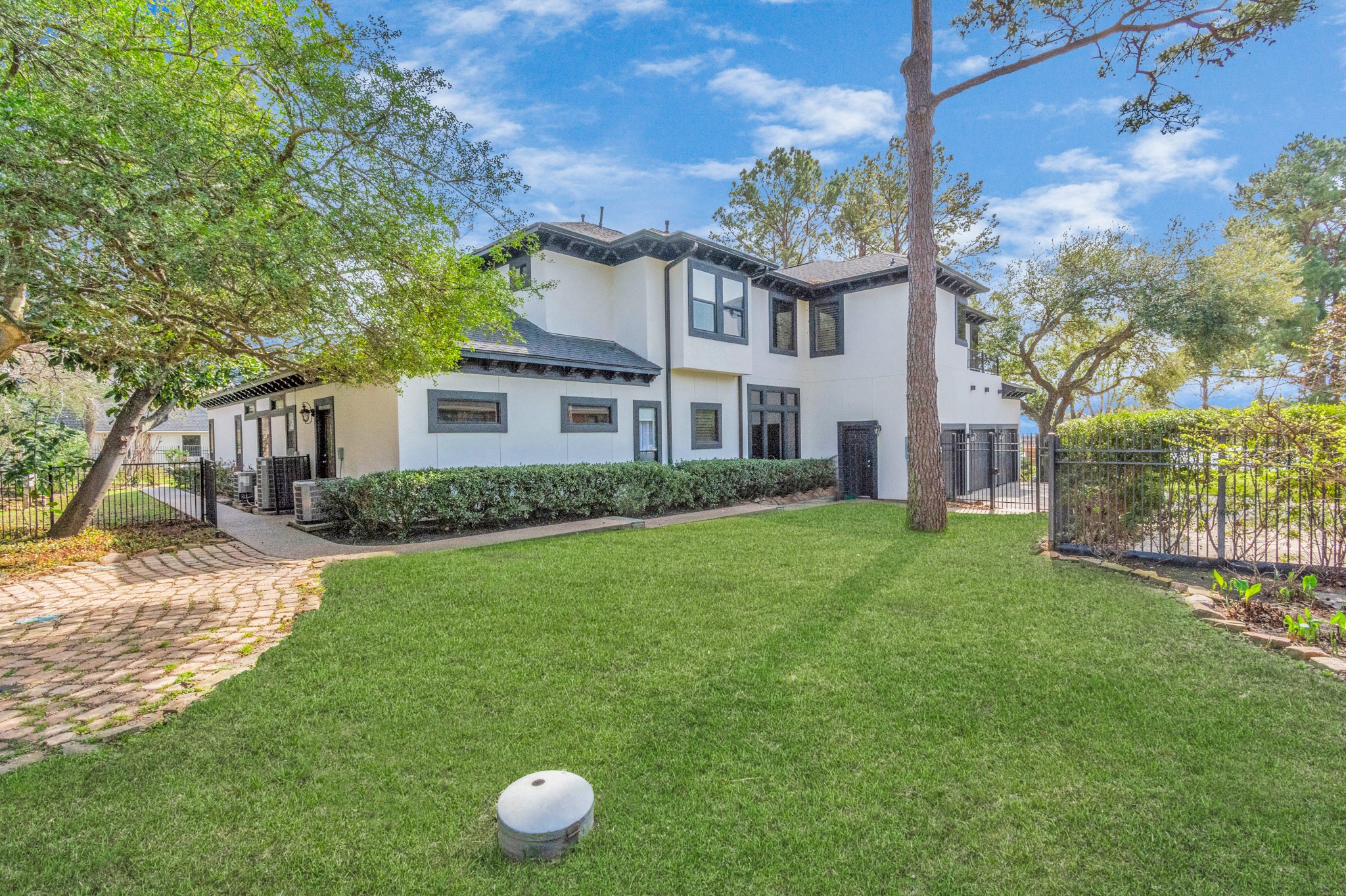 216 Sarasota Circle S , Montgomery, TX, 77356 | 98925640 | Realty Texas LLC