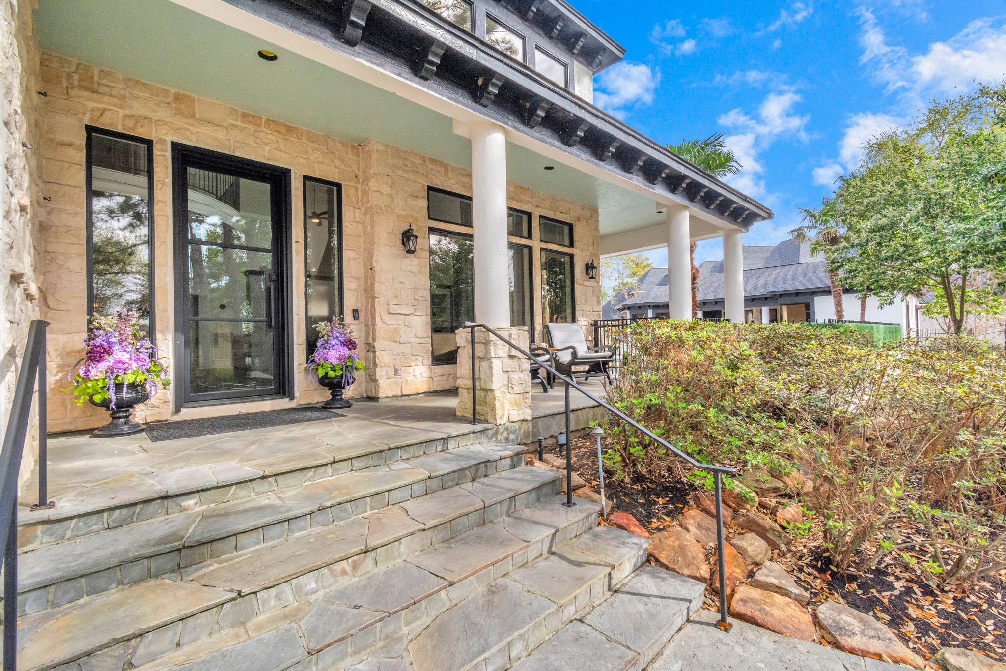 216 Sarasota Circle S , Montgomery, TX, 77356 | 98925640 | Realty Texas LLC