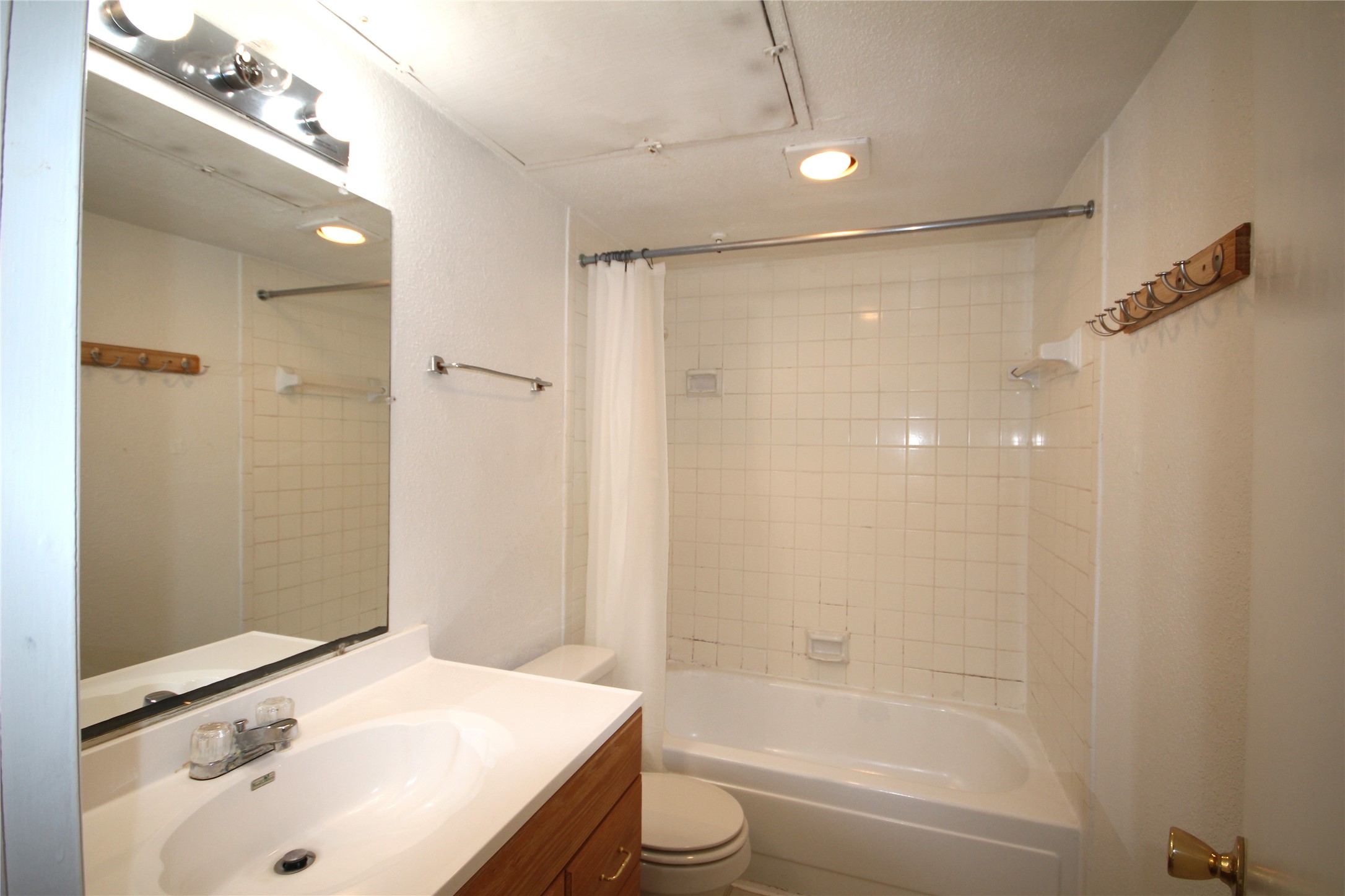 9201 Clarewood Drive 95 , Houston, TX, 77036 | 97444719 | Realty Texas LLC