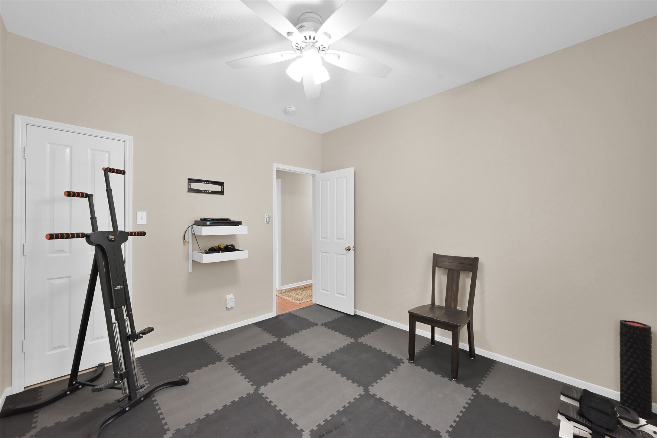 15 Churchdale Place , The Woodlands, TX, 77382 | 66709627 | Realty Texas LLC