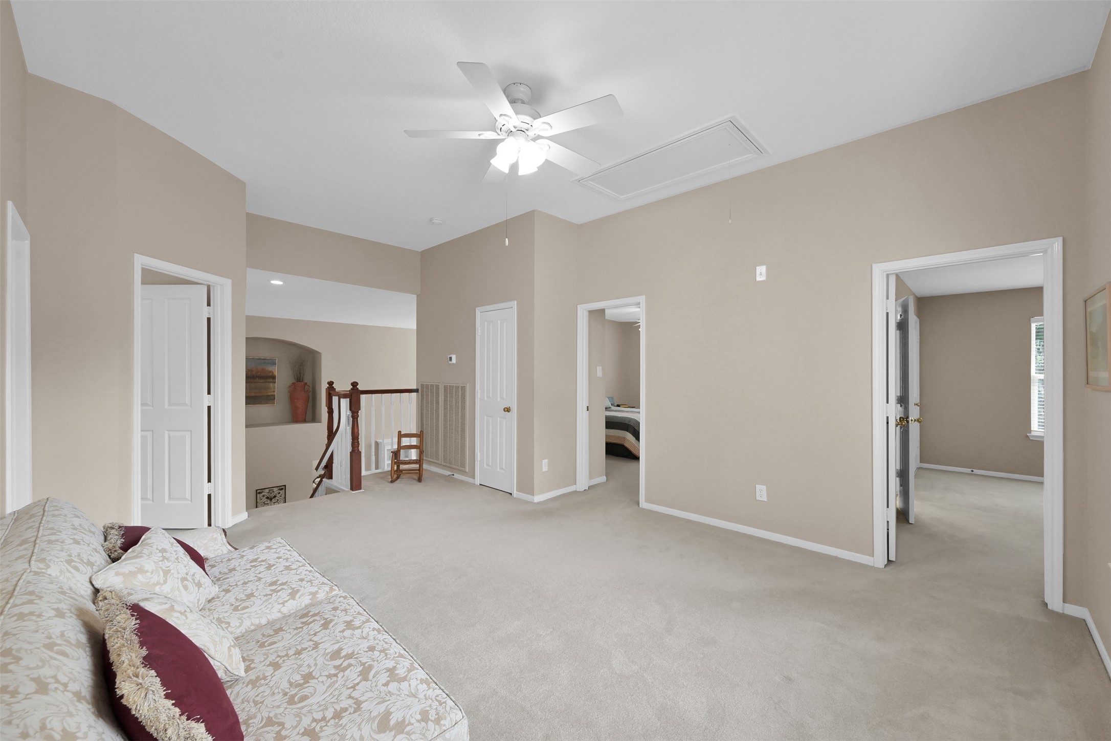 15 Churchdale Place , The Woodlands, TX, 77382 | 66709627 | Realty Texas LLC