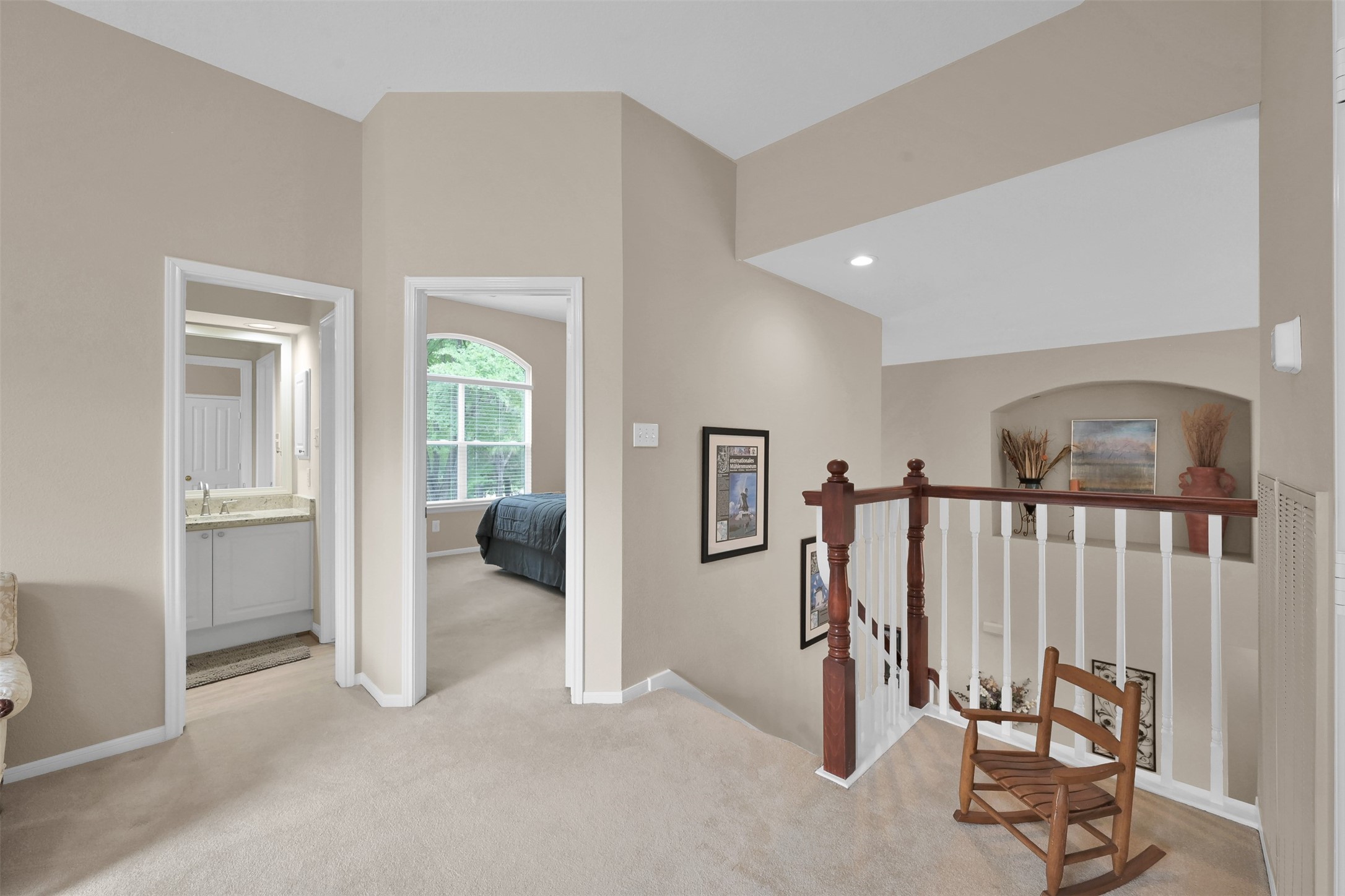 15 Churchdale Place , The Woodlands, TX, 77382 | 66709627 | Realty Texas LLC