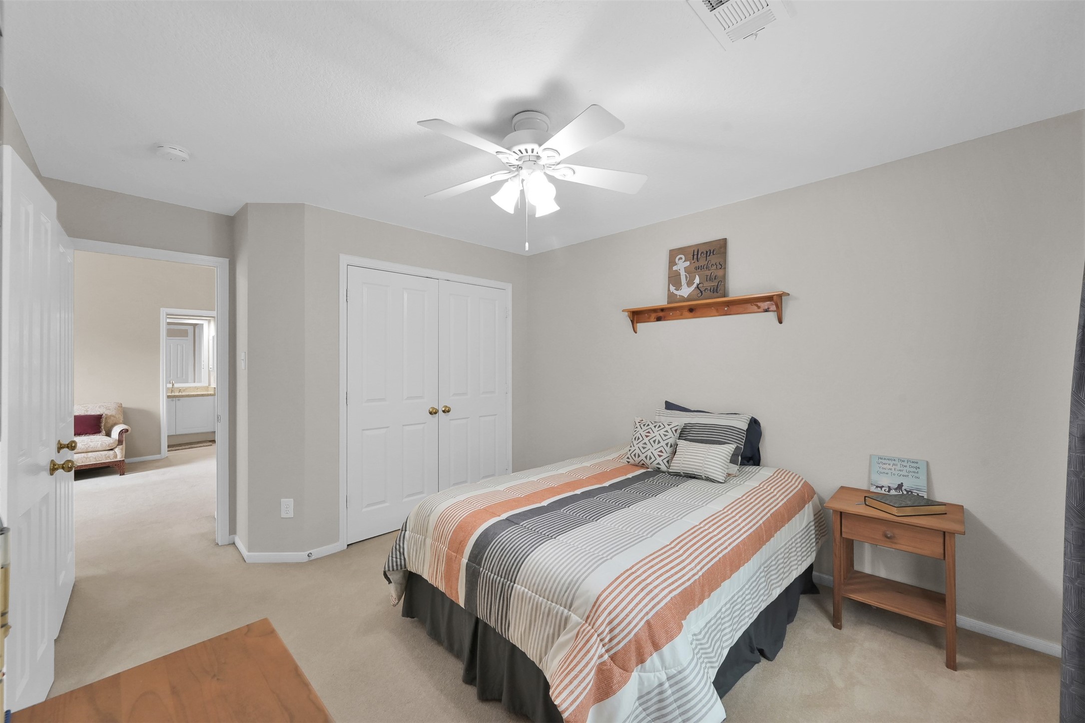 15 Churchdale Place , The Woodlands, TX, 77382 | 66709627 | Realty Texas LLC