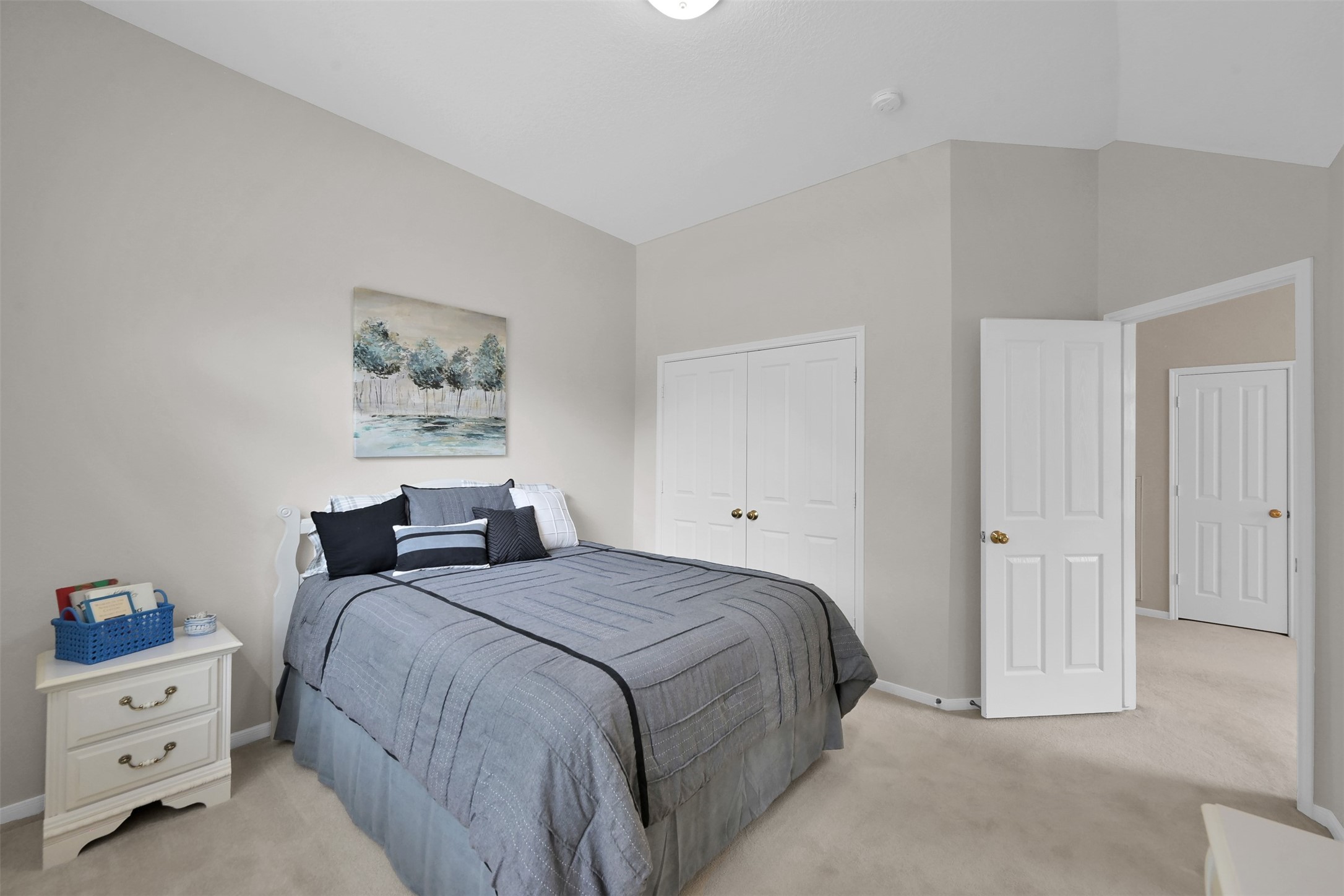 15 Churchdale Place , The Woodlands, TX, 77382 | 66709627 | Realty Texas LLC
