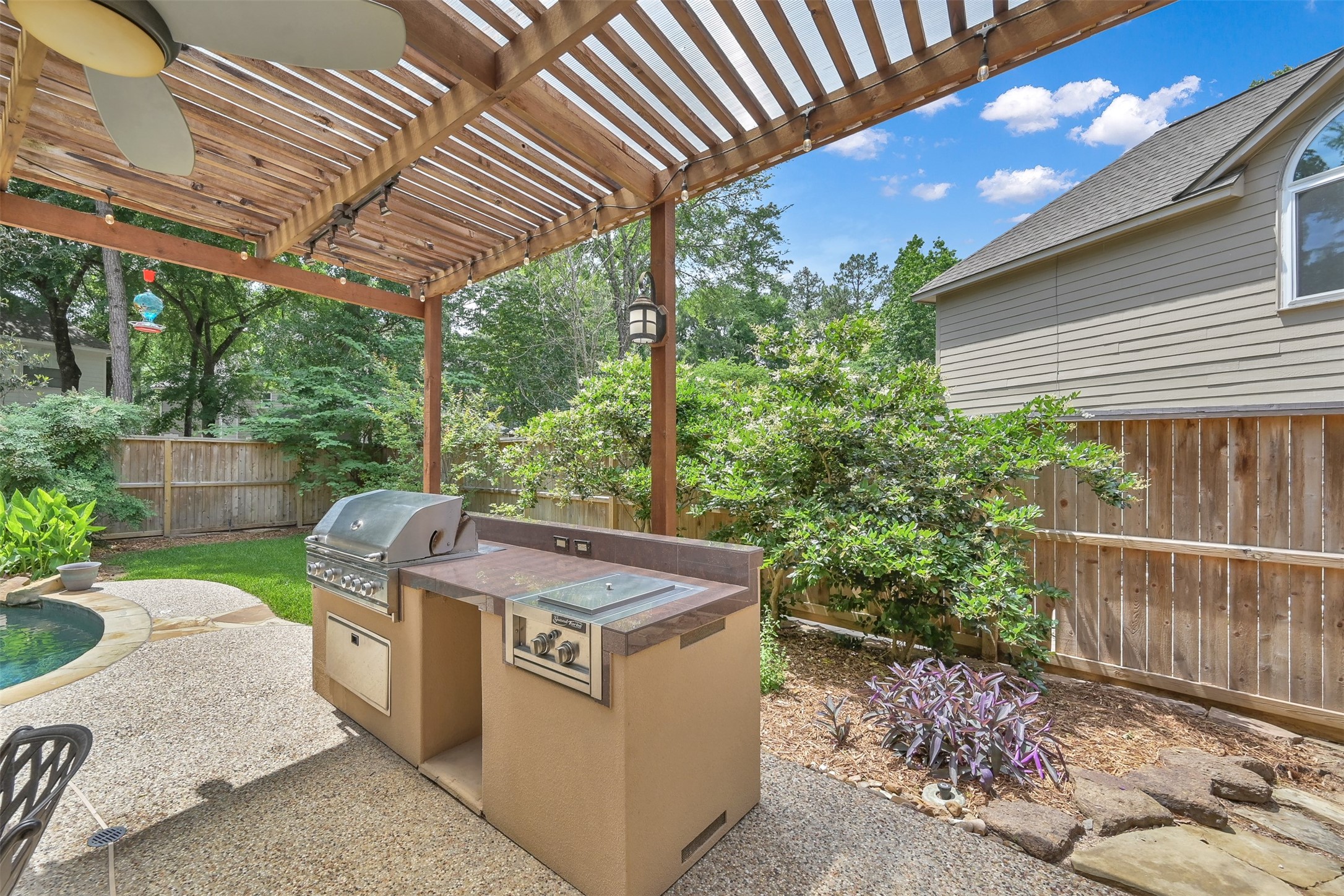 15 Churchdale Place , The Woodlands, TX, 77382 | 66709627 | Realty Texas LLC