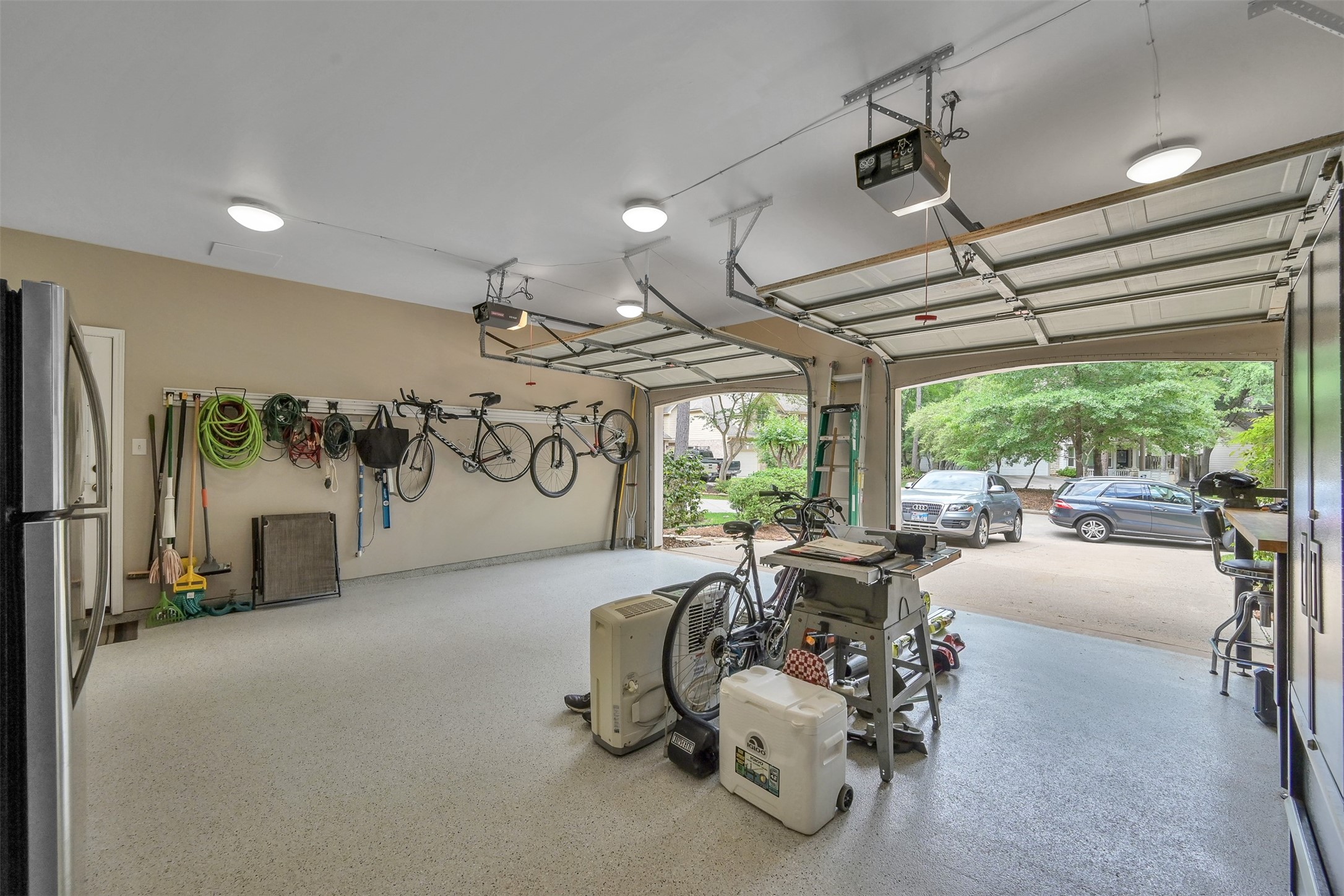 15 Churchdale Place , The Woodlands, TX, 77382 | 66709627 | Realty Texas LLC
