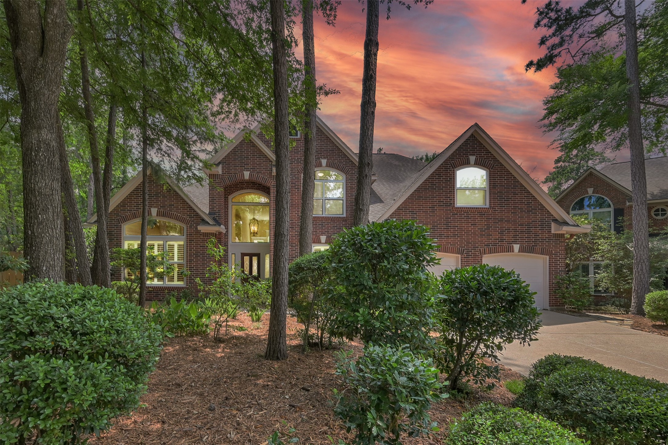 15 Churchdale Place , The Woodlands, TX, 77382 | 66709627 | Realty Texas LLC