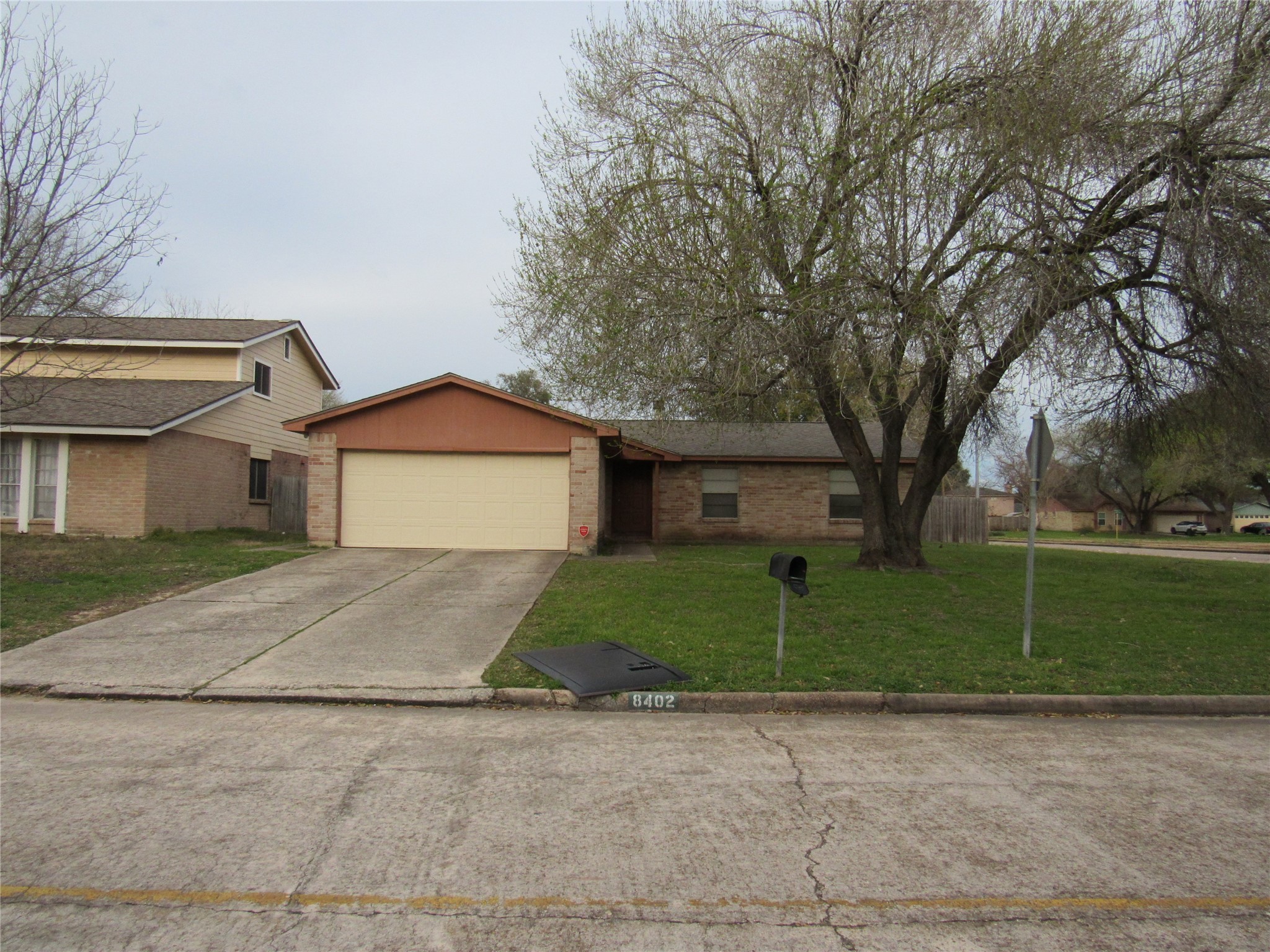 8402 Twin Lamps Lane , Houston, TX, 77064 | 38990635 | Realty Texas LLC