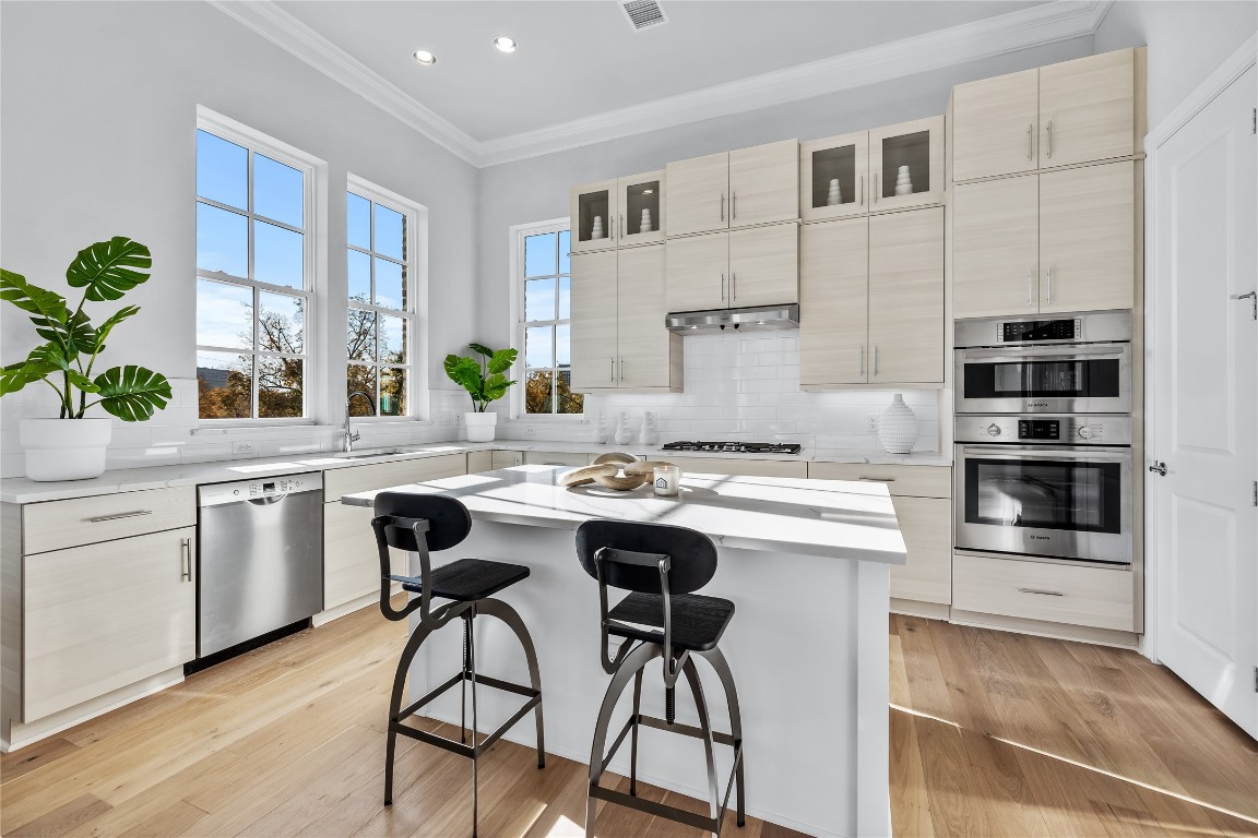 2130 Wenge Lane , Dallas, TX, 75219 | 20540414 | Realty Texas LLC