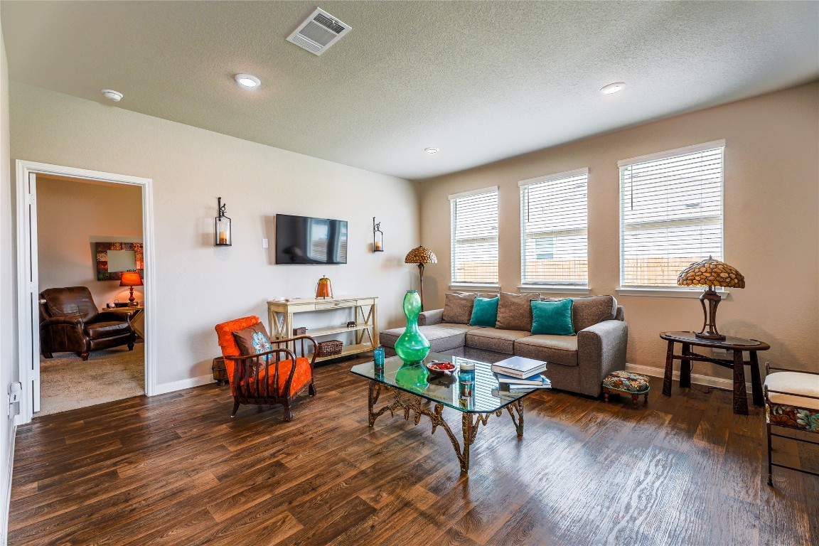 108 Cotoneaster Cove , Kyle, TX, 78640 | 8167638 | Realty Texas LLC