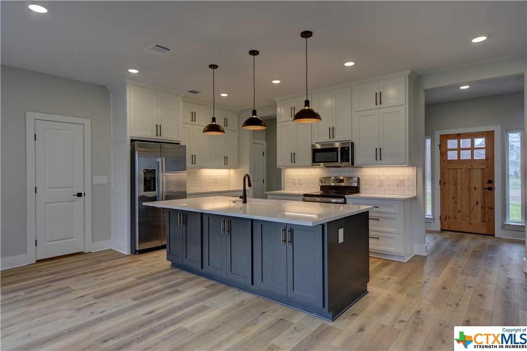 701 S Hudson Street , Flatonia, TX, 78941 | 541508 | Realty Texas LLC