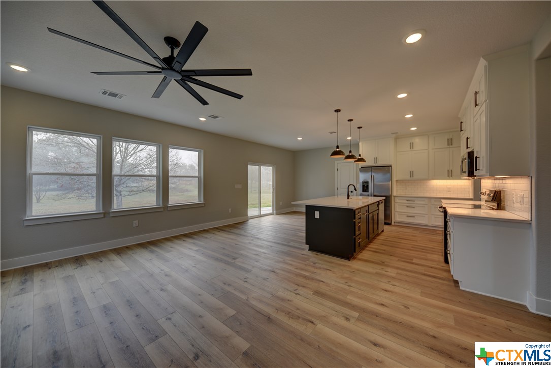 701 S Hudson Street , Flatonia, TX, 78941 | 541508 | Realty Texas LLC