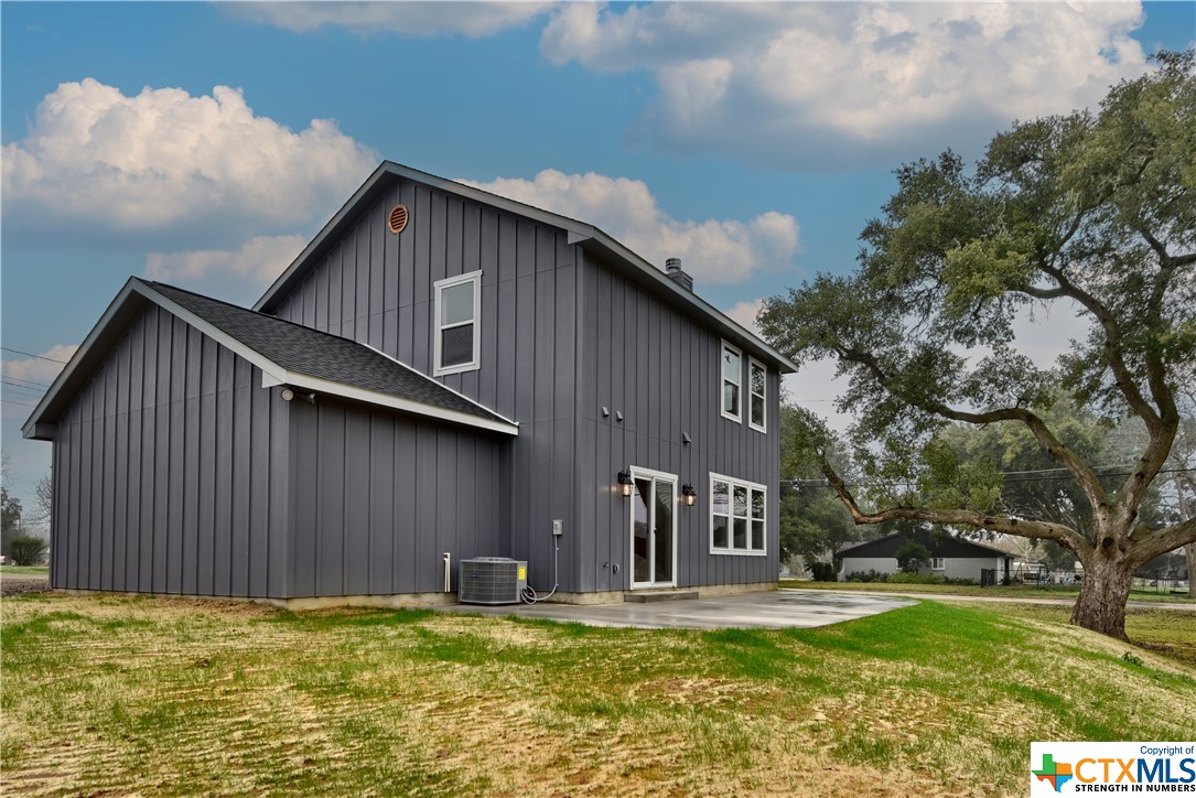 701 S Hudson Street , Flatonia, TX, 78941 | 541508 | Realty Texas LLC