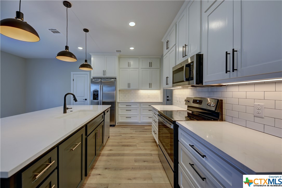 701 S Hudson Street , Flatonia, TX, 78941 | 541508 | Realty Texas LLC