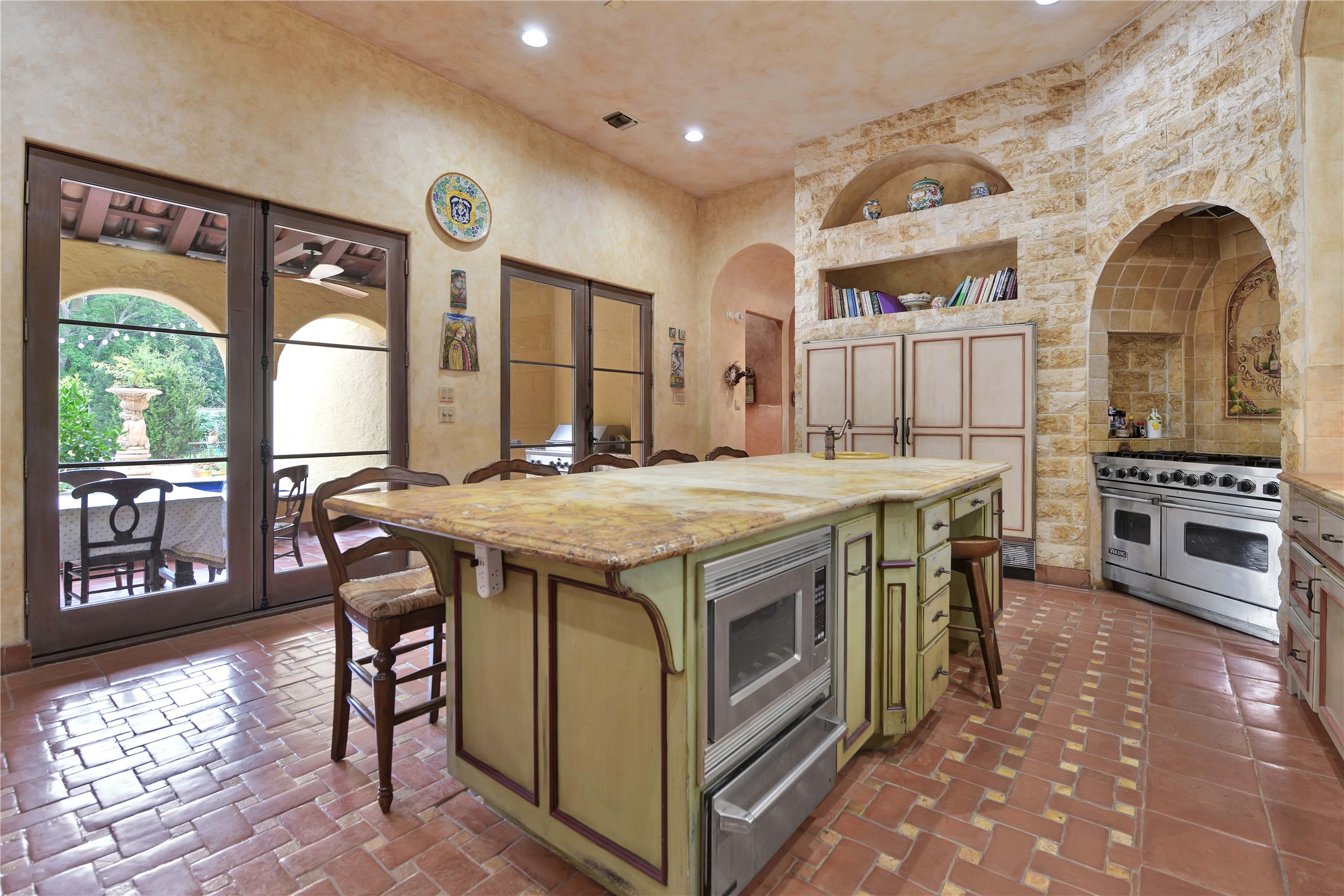 415 Strey Lane , Houston, TX, 77024 | 66523255 | Realty Texas LLC