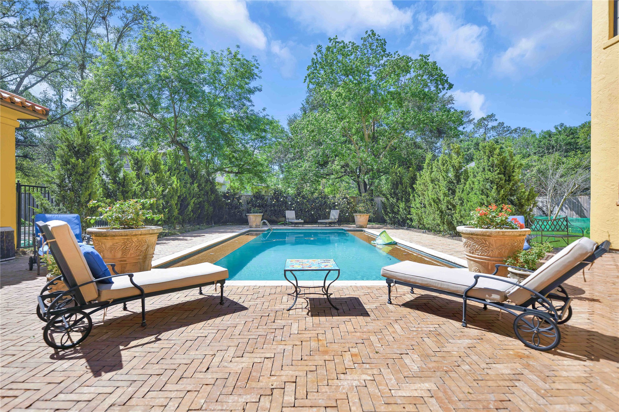 415 Strey Lane , Houston, TX, 77024 | 66523255 | Realty Texas LLC
