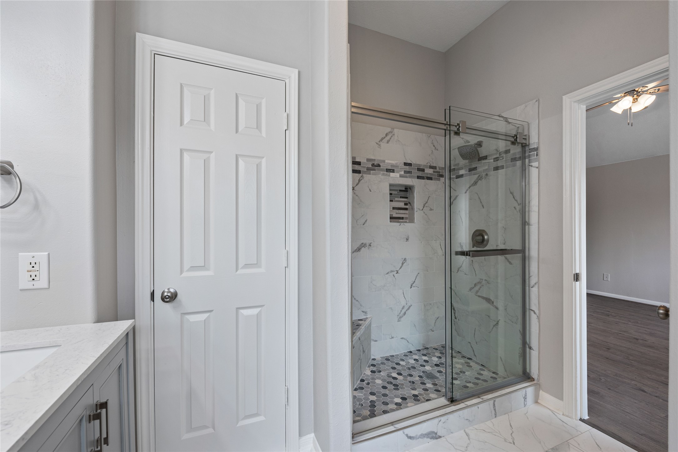 223 Plaza Del Sol Park , Houston, TX, 77020 | 83131438 | Realty Texas LLC