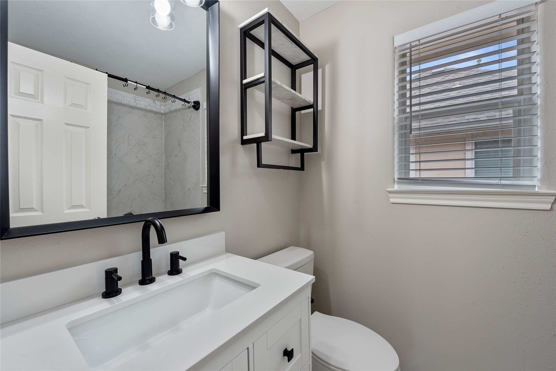 223 Plaza Del Sol Park , Houston, TX, 77020 | 83131438 | Realty Texas LLC