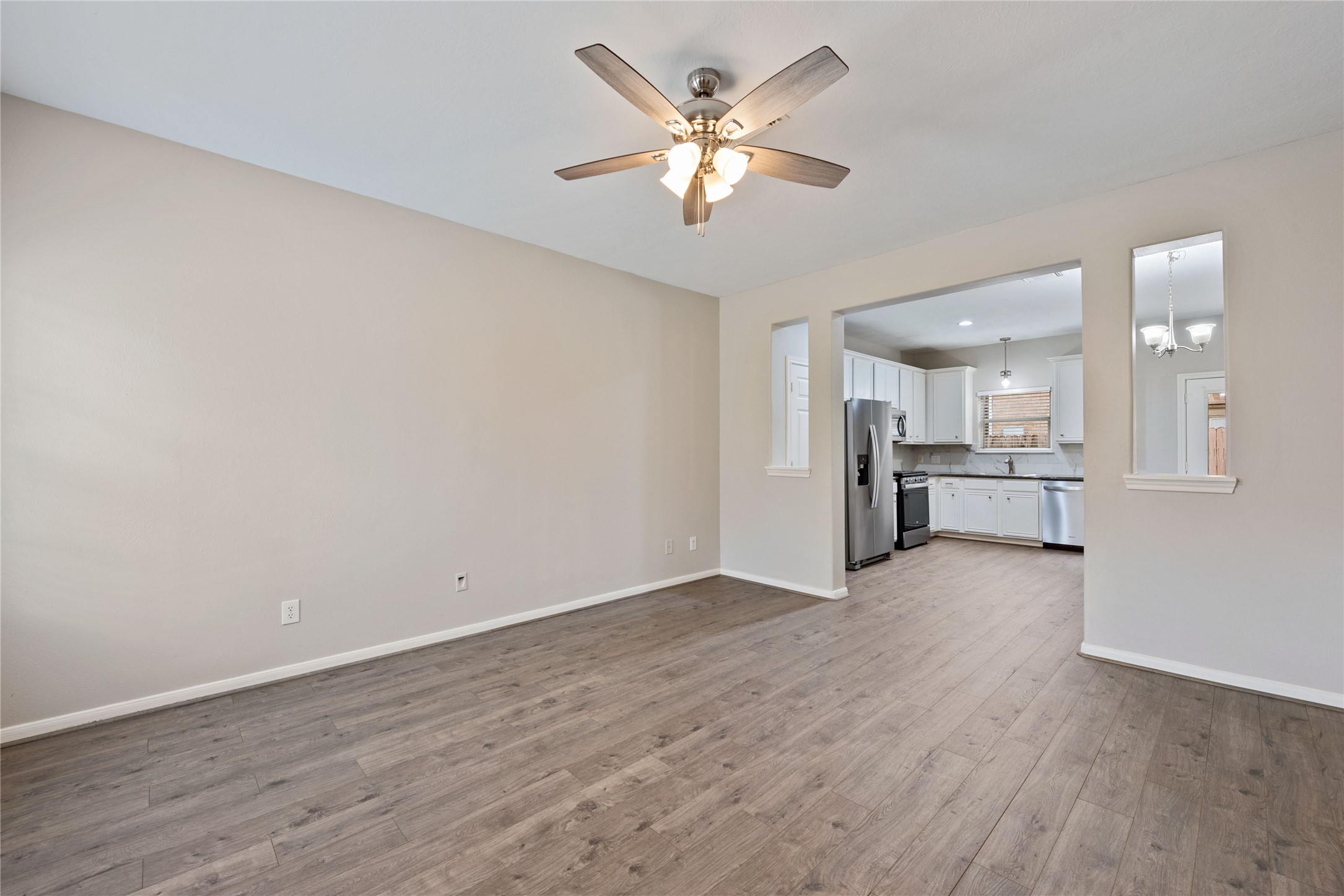 223 Plaza Del Sol Park , Houston, TX, 77020 | 83131438 | Realty Texas LLC