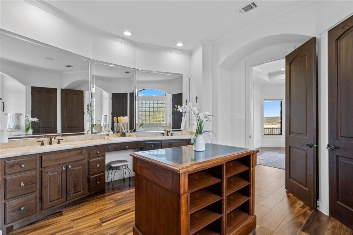 22000 Beacon Point Cove , Lago Vista, TX, 78645 | 1836629 | Realty Texas LLC