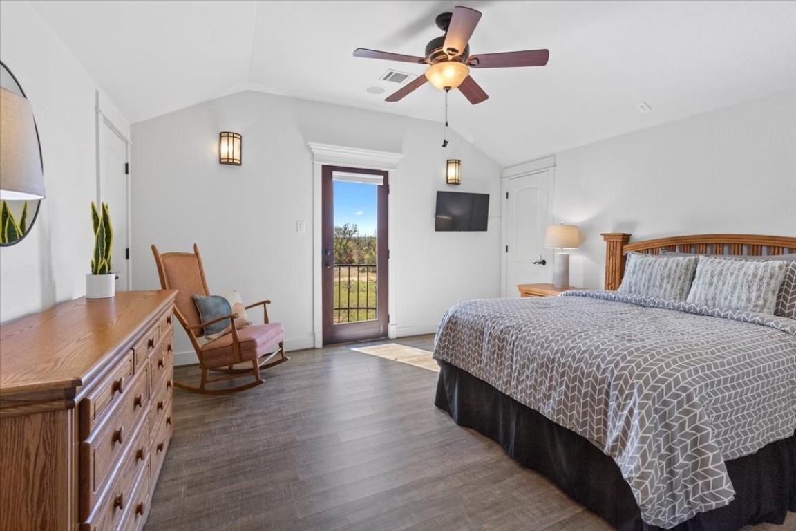 22000 Beacon Point Cove , Lago Vista, TX, 78645 | 1836629 | Realty Texas LLC