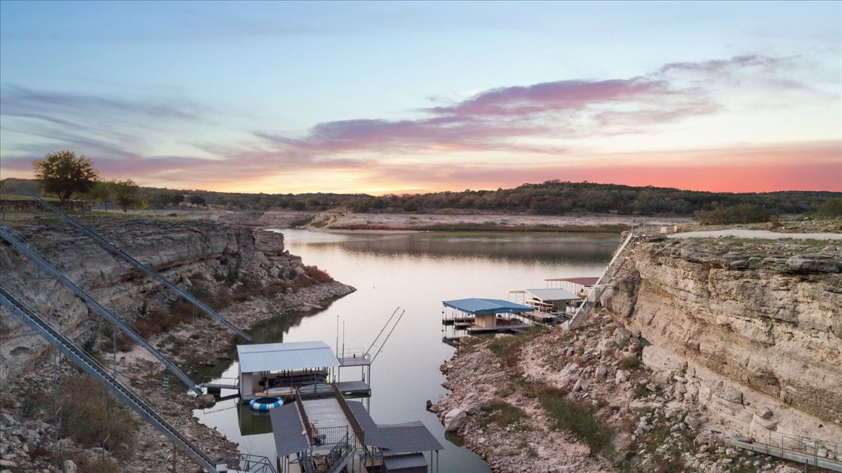 22000 Beacon Point Cove , Lago Vista, TX, 78645 | 1836629 | Realty Texas LLC