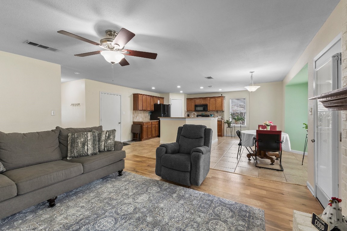 9411 Braeburn Glen , Austin, TX, 78729 | 5459471 | Realty Texas LLC