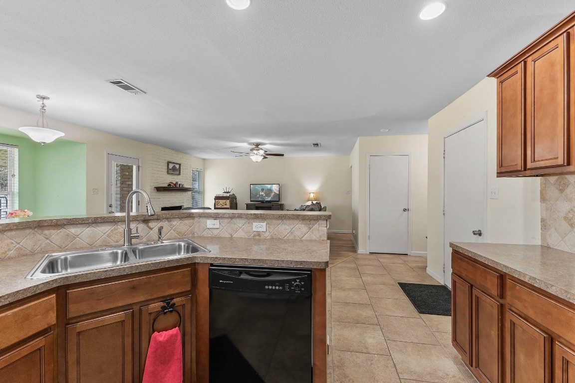 9411 Braeburn Glen , Austin, TX, 78729 | 5459471 | Realty Texas LLC