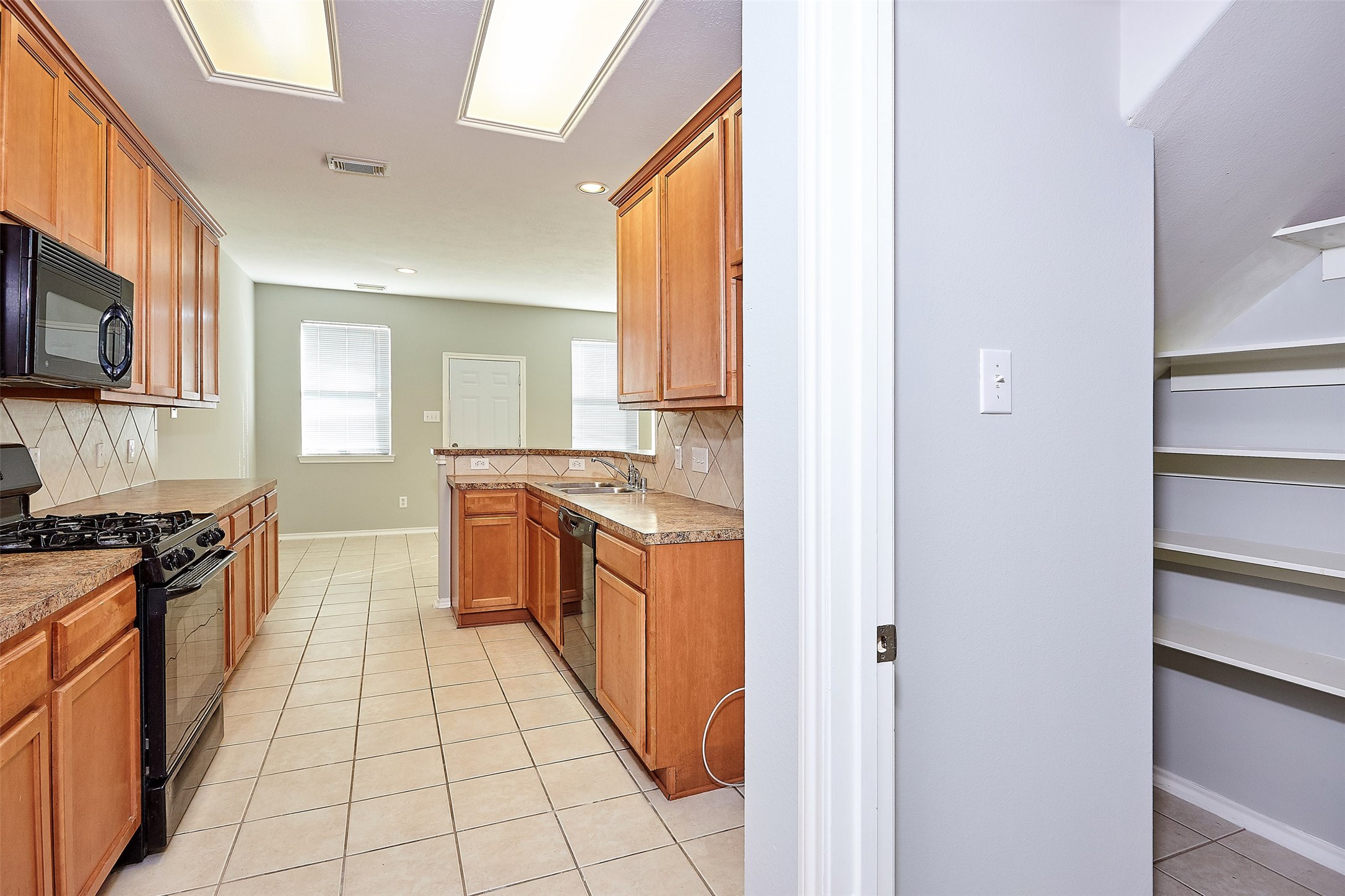 14423 Birch Knoll Lane , Houston, TX, 77047 | 93192984 | Realty Texas LLC