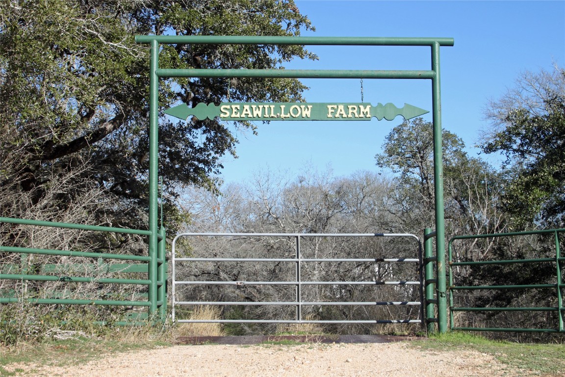5727 Seawillow Road , Lockhart, TX, 78644 | 2826215 | Realty Texas LLC