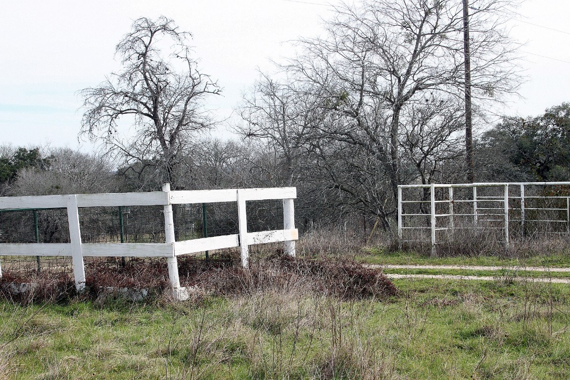 5727 Seawillow Road , Lockhart, TX, 78644 | 2826215 | Realty Texas LLC