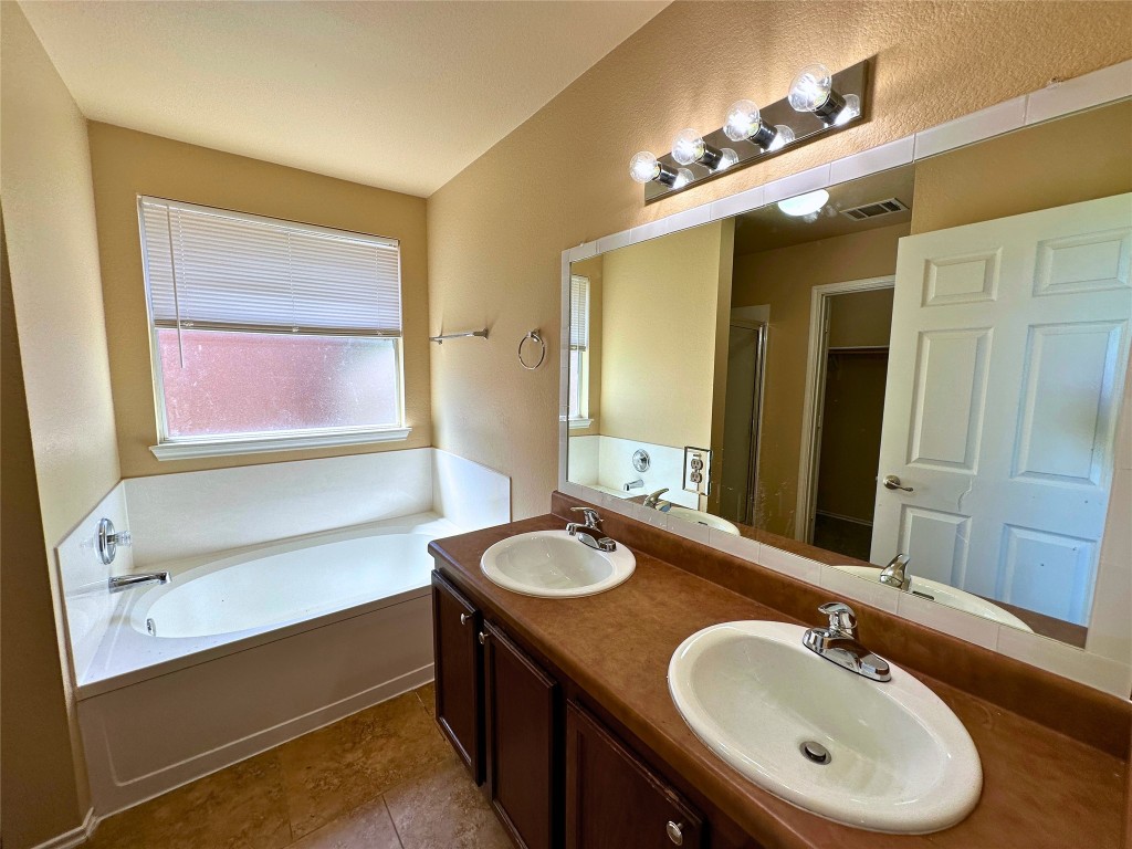 1220 Anise Drive , Austin, TX, 78741 | 7864496 | Realty Texas LLC
