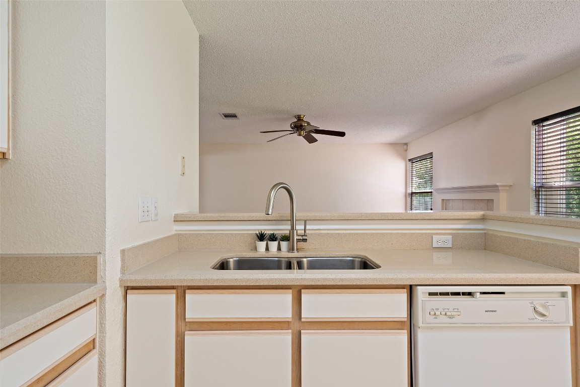 8115 Hawick Drive , Round Rock, TX, 78681 | 3028668 | Realty Texas LLC