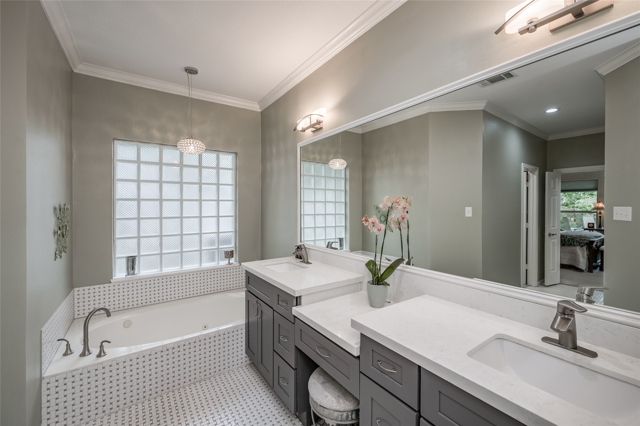 13807 Senca Park Drive , Houston, TX, 77077 | 55094175 | Realty Texas LLC